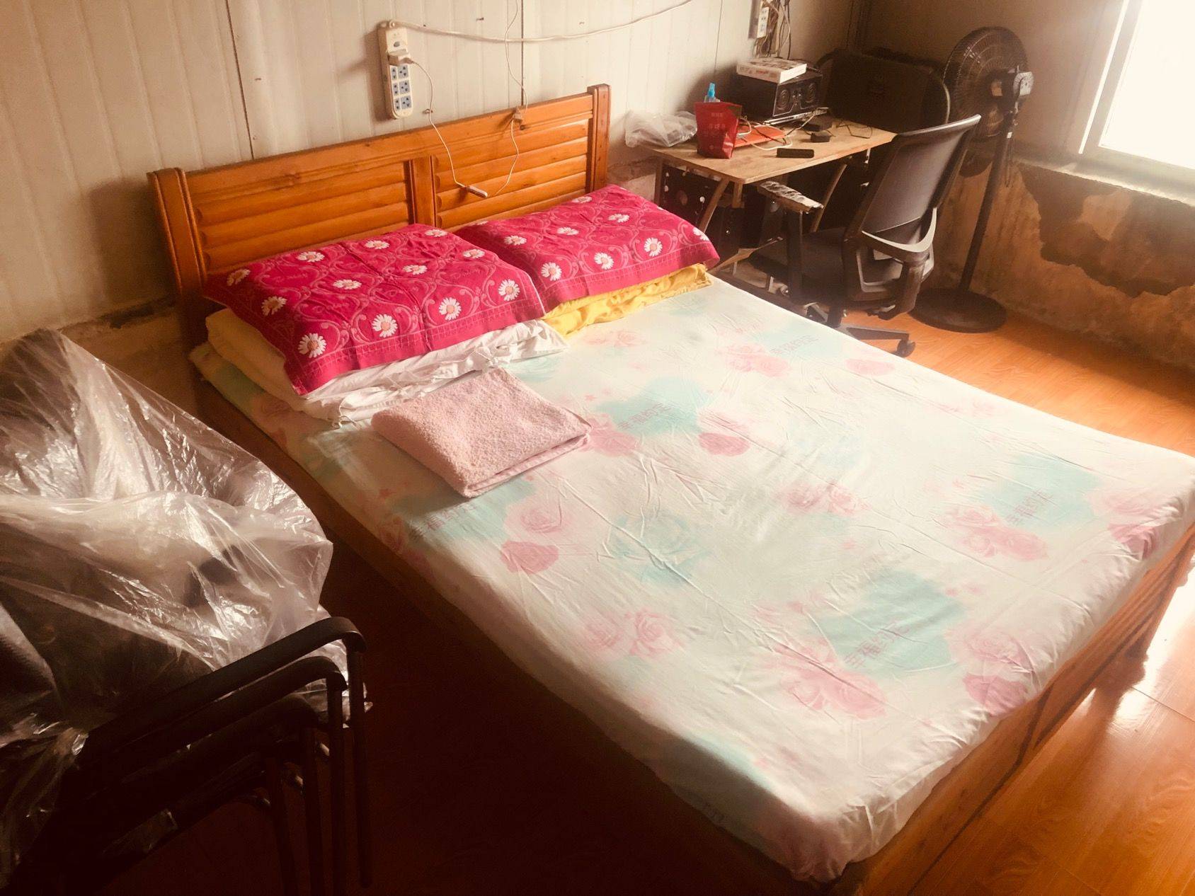 Chengdu-Jinniu-Cozy Home,Clean&Comfy,No Gender Limit,Hustle & Bustle,“Friends”,Chilled,LGBTQ Friendly,Pet Friendly