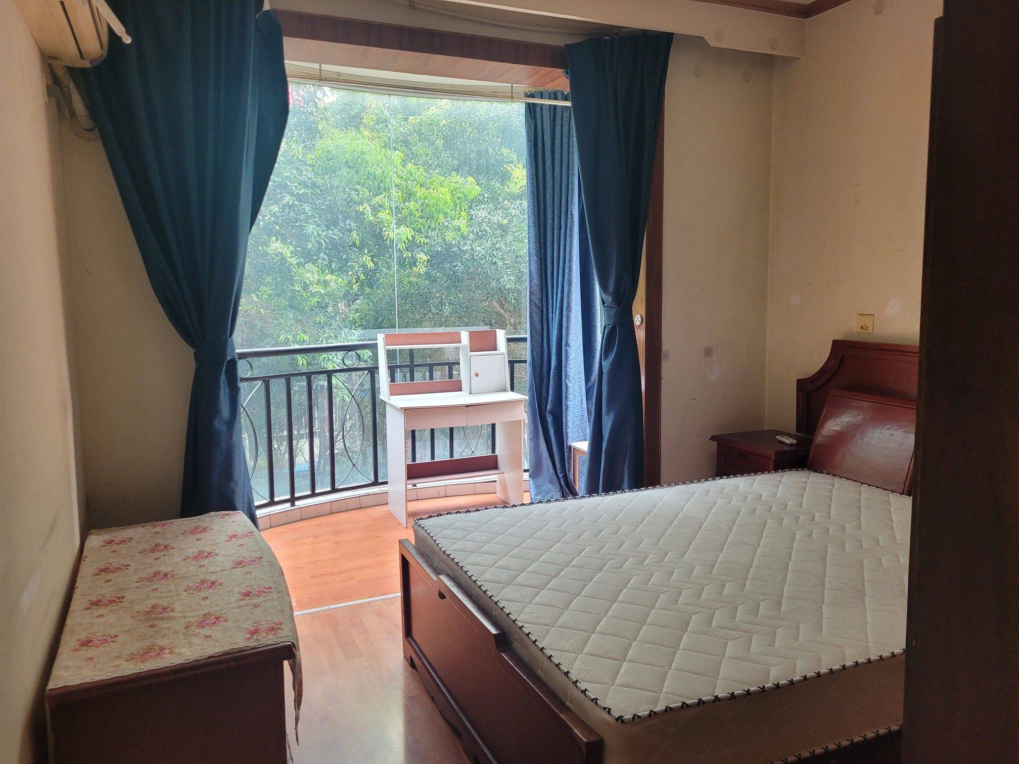 Chengdu-Chenghua-Cozy Home,Clean&Comfy,No Gender Limit,Hustle & Bustle,“Friends”,Chilled,LGBTQ Friendly,Pet Friendly