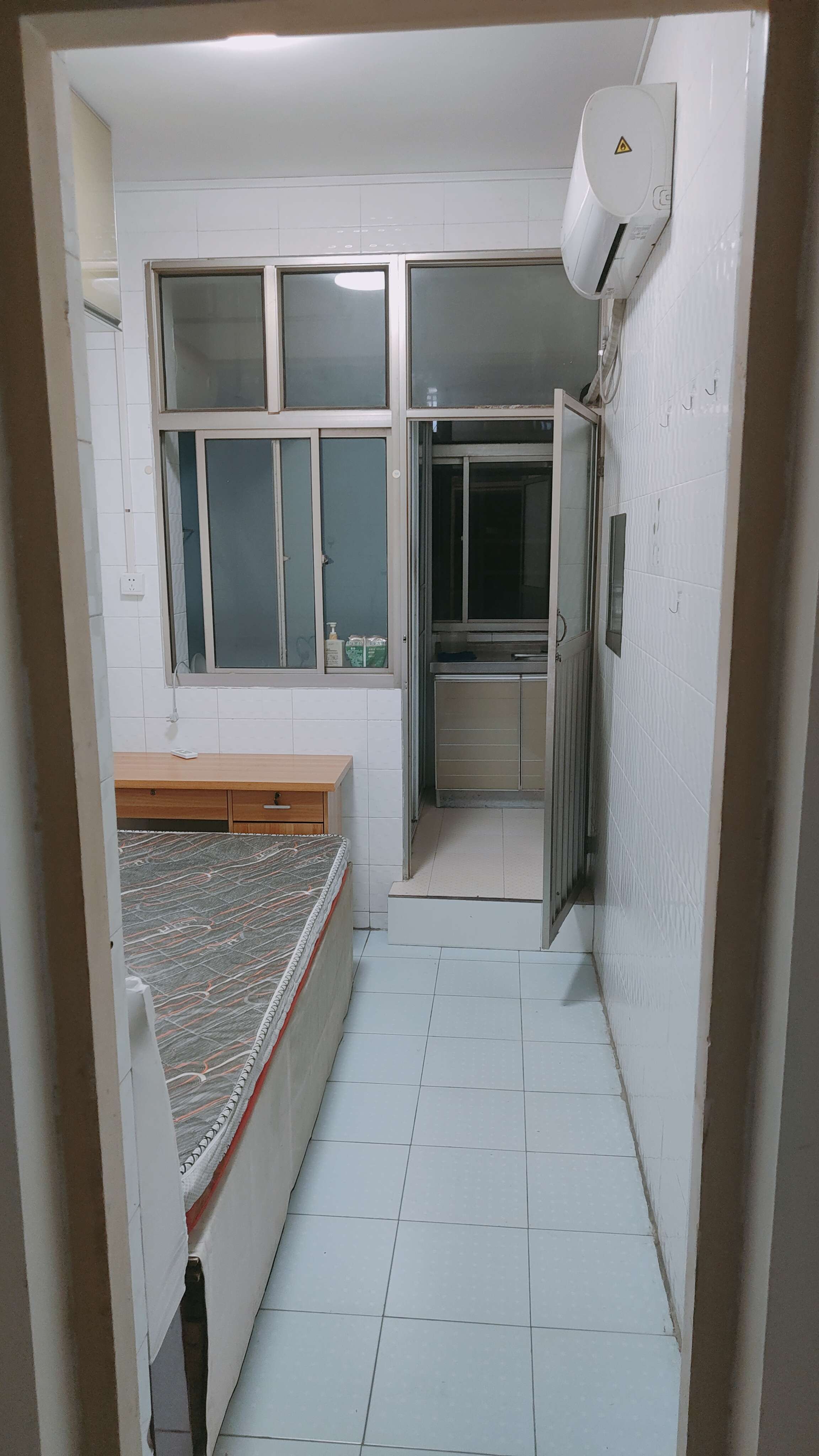 Zhengzhou-Jinshui-Cozy Home,Clean&Comfy,No Gender Limit,Hustle & Bustle,“Friends”,Chilled,LGBTQ Friendly,Pet Friendly