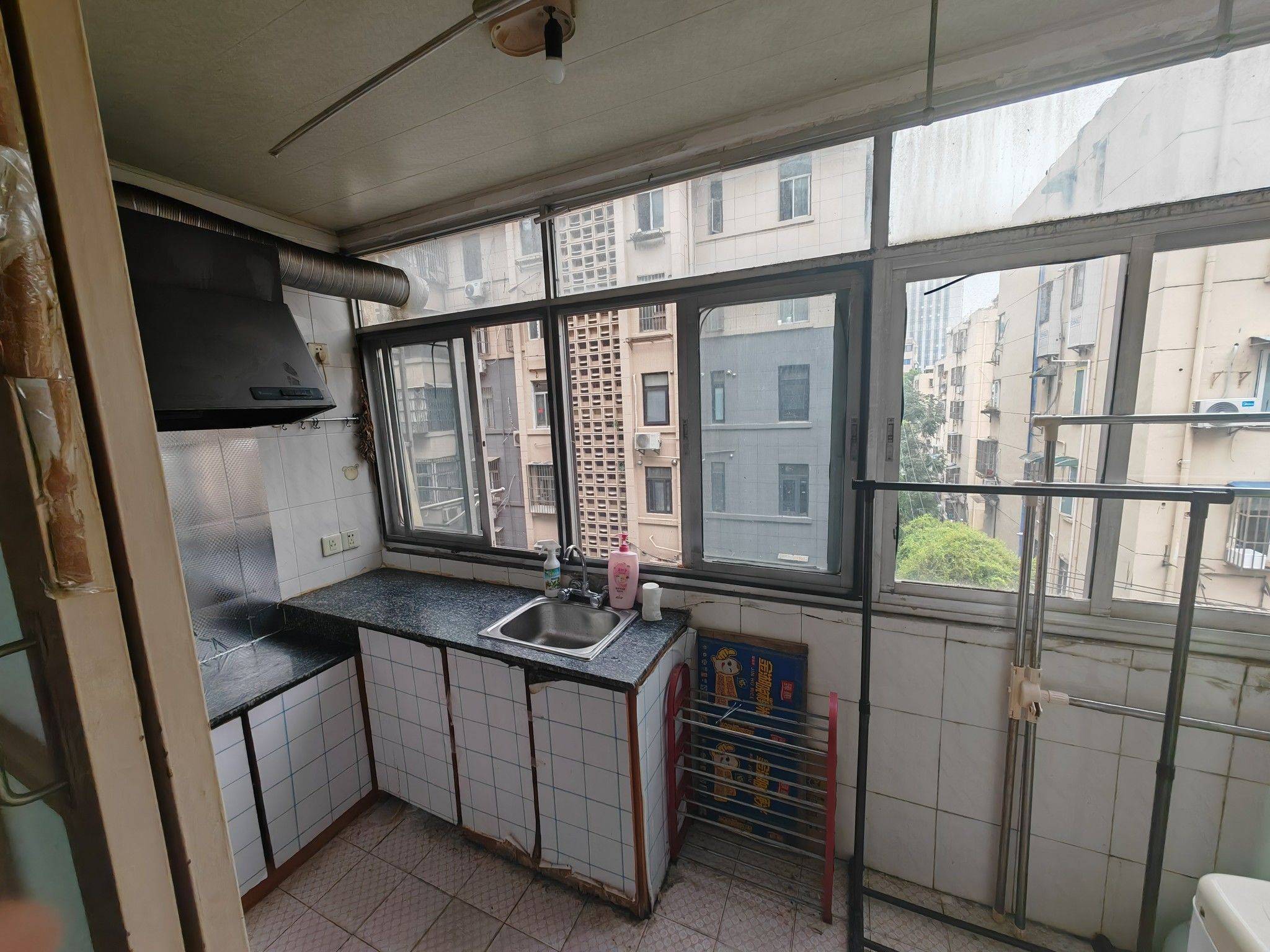 Nanjing-Gulou-Hustle & Bustle