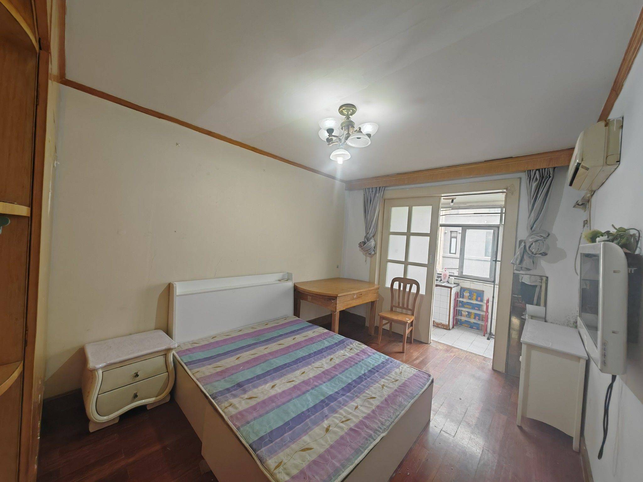 Nanjing-Gulou-Hustle & Bustle