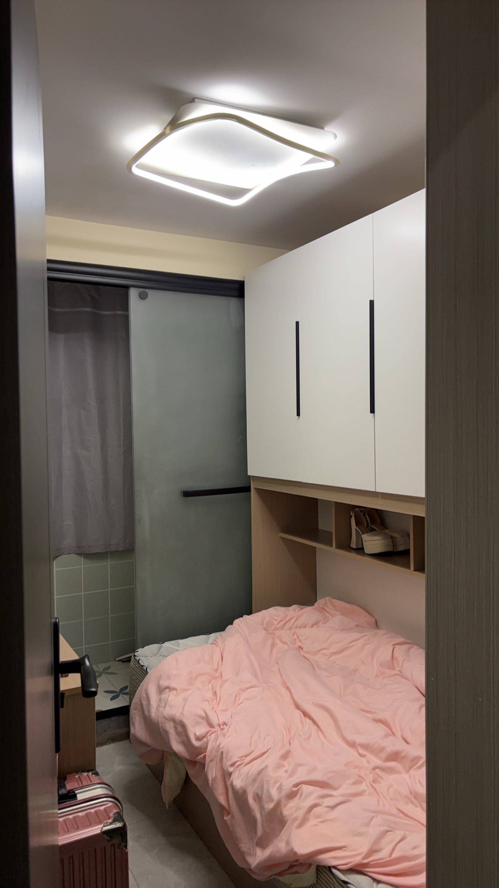 Shanghai-Pudong-🔥地铁零距离,🔥宠物友好,🔥民用水电,🔥干净治愈,🔥押一付一,🔥支持短租,🔥拎包入住,🔥温馨小窝