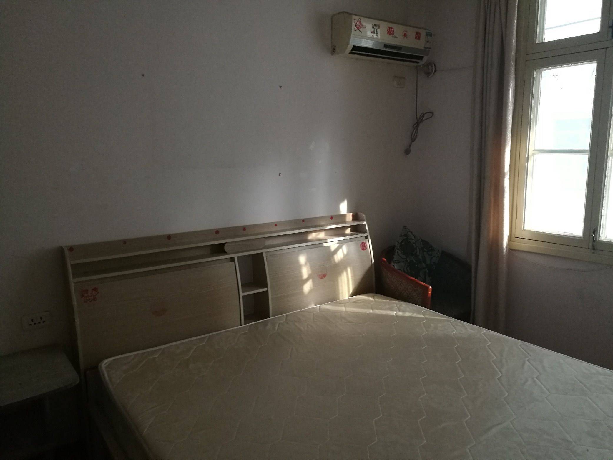 Wuhan-Hongshan-Hustle & Bustle,Chilled