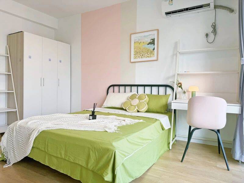 Nanjing-Jiangning-Cozy Home,Clean&Comfy,No Gender Limit,Hustle & Bustle,“Friends”,Chilled,LGBTQ Friendly