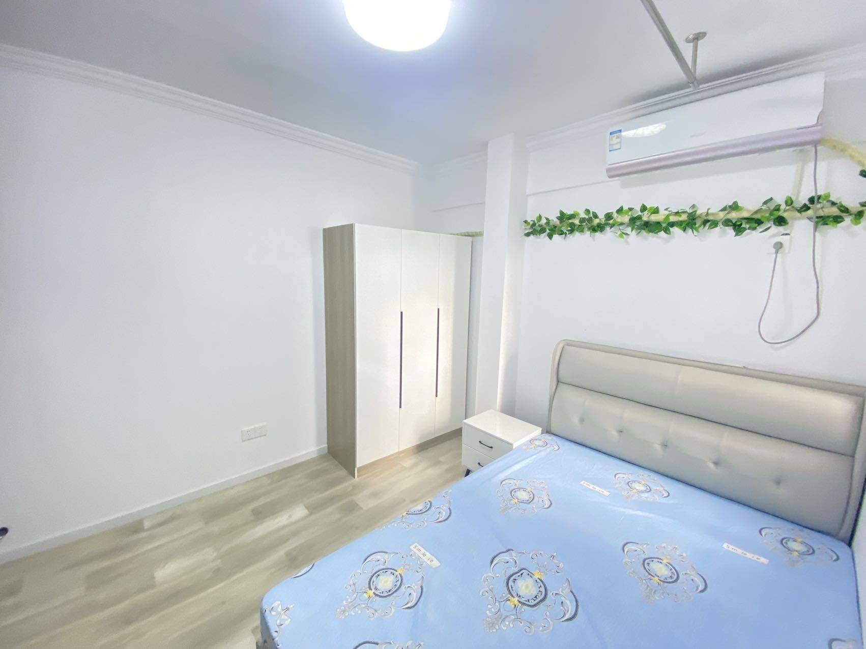 Nanjing-Gulou-Cozy Home,Clean&Comfy,No Gender Limit,Hustle & Bustle,“Friends”,Chilled,LGBTQ Friendly,Pet Friendly