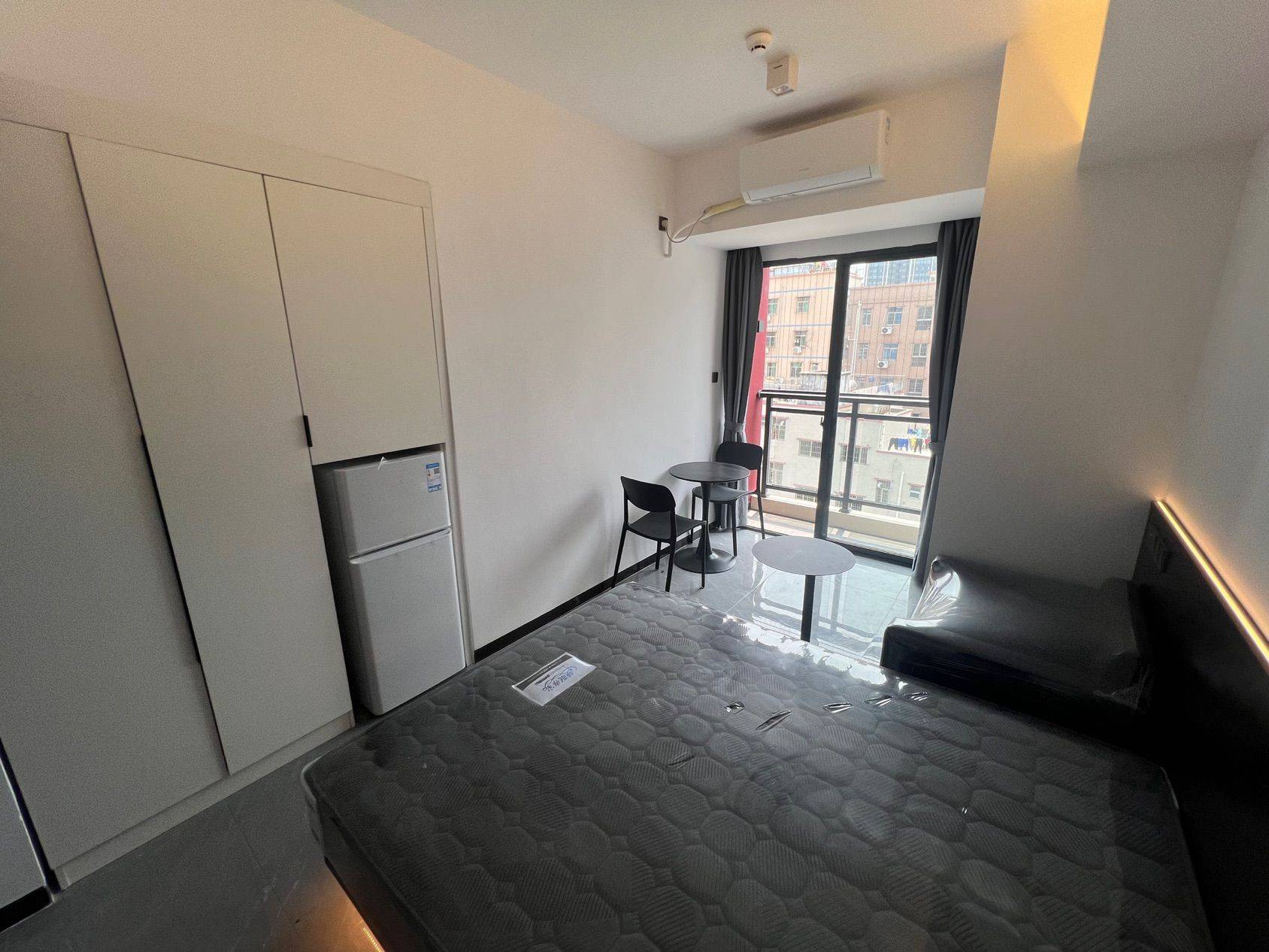 Shenzhen-BaoAn-Cozy Home,Clean&Comfy,No Gender Limit,Hustle & Bustle,“Friends”,Chilled,LGBTQ Friendly,Pet Friendly