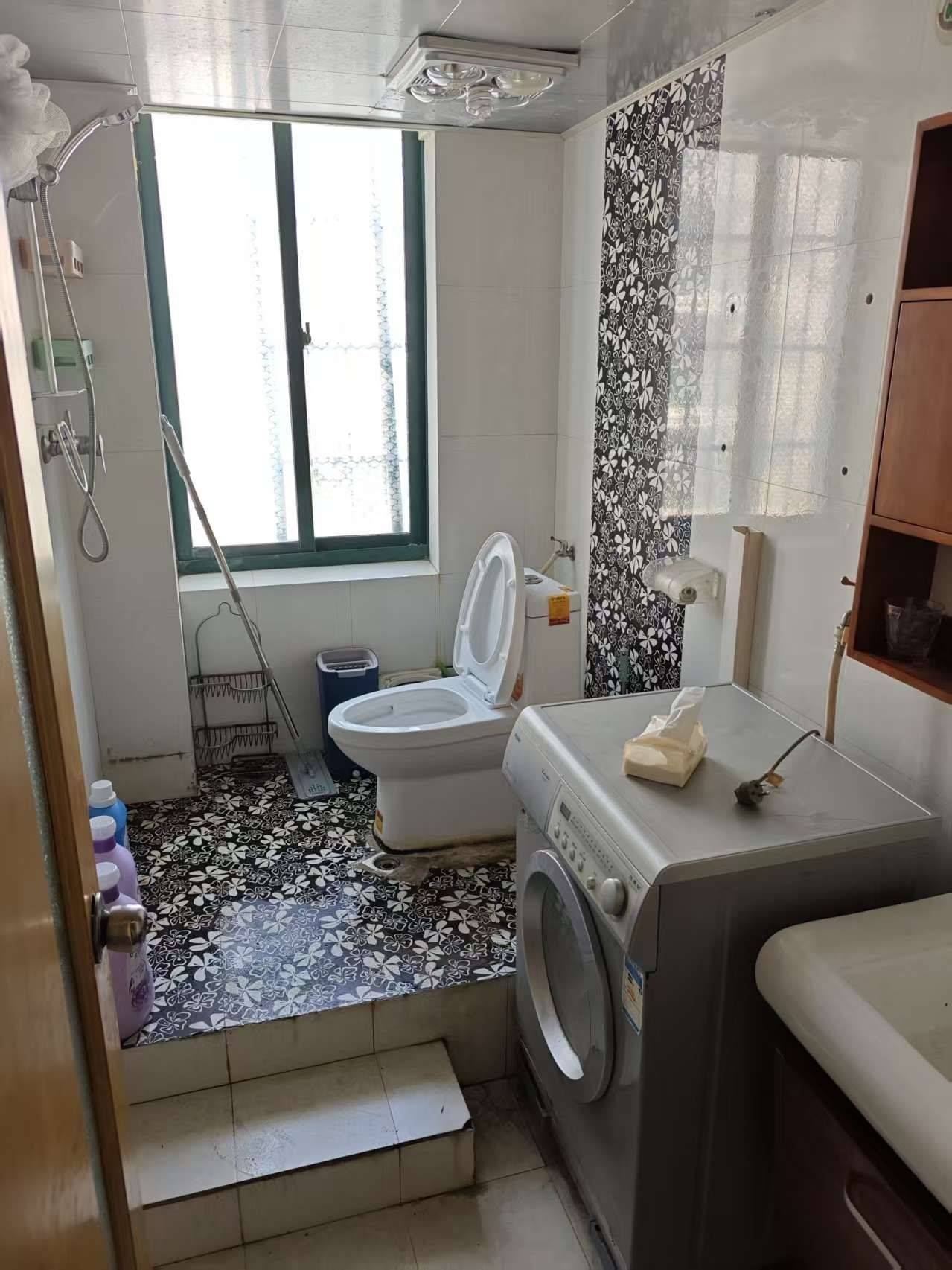 Wuhan-Qiaokou-采光好,南北通透,Cozy Home,Clean&Comfy,Hustle & Bustle