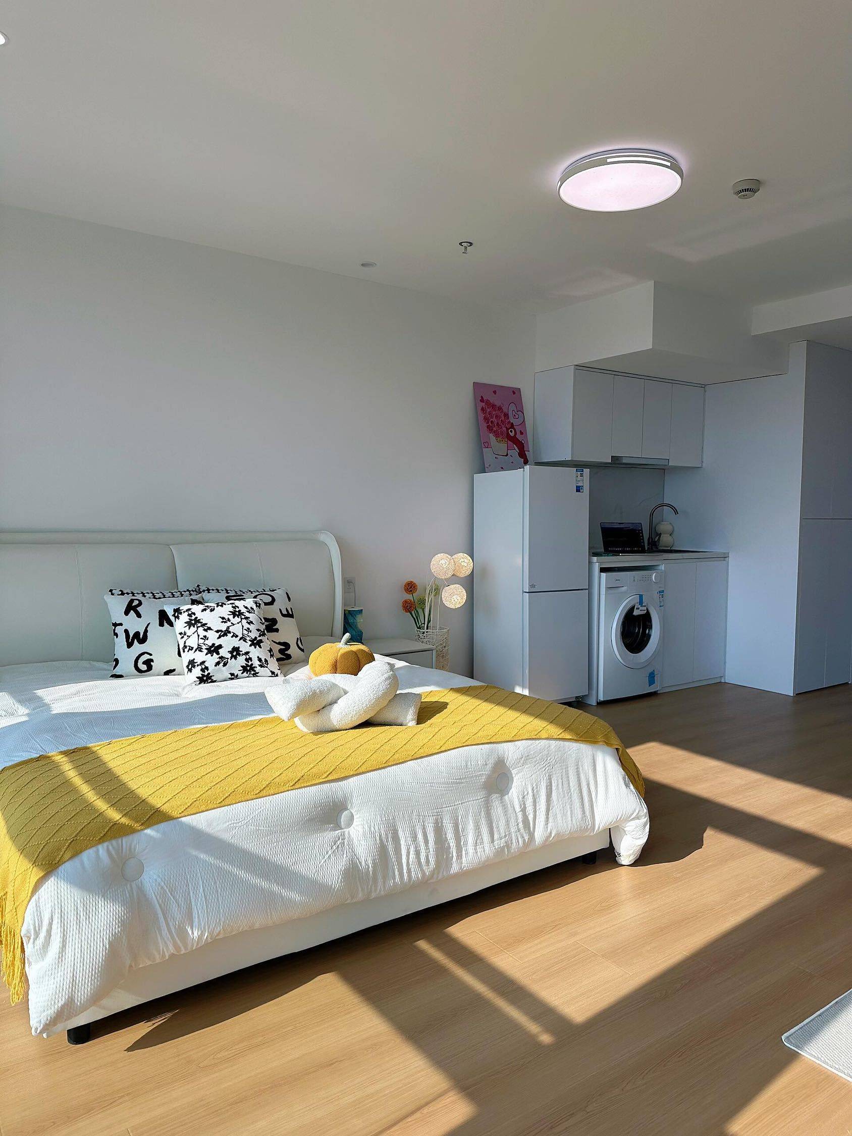 24h安保服务🛡️ | ❤️❤️实体墙一居室 | 配套齐全💯💯 | ❤️🔥❤️🔥可以短租 | 留学生公寓👨🏻🎓👩🏻🎓 | 🧡🧡民用水电 | 官方直租🩵🩵 | 不收中介费🆓🆓