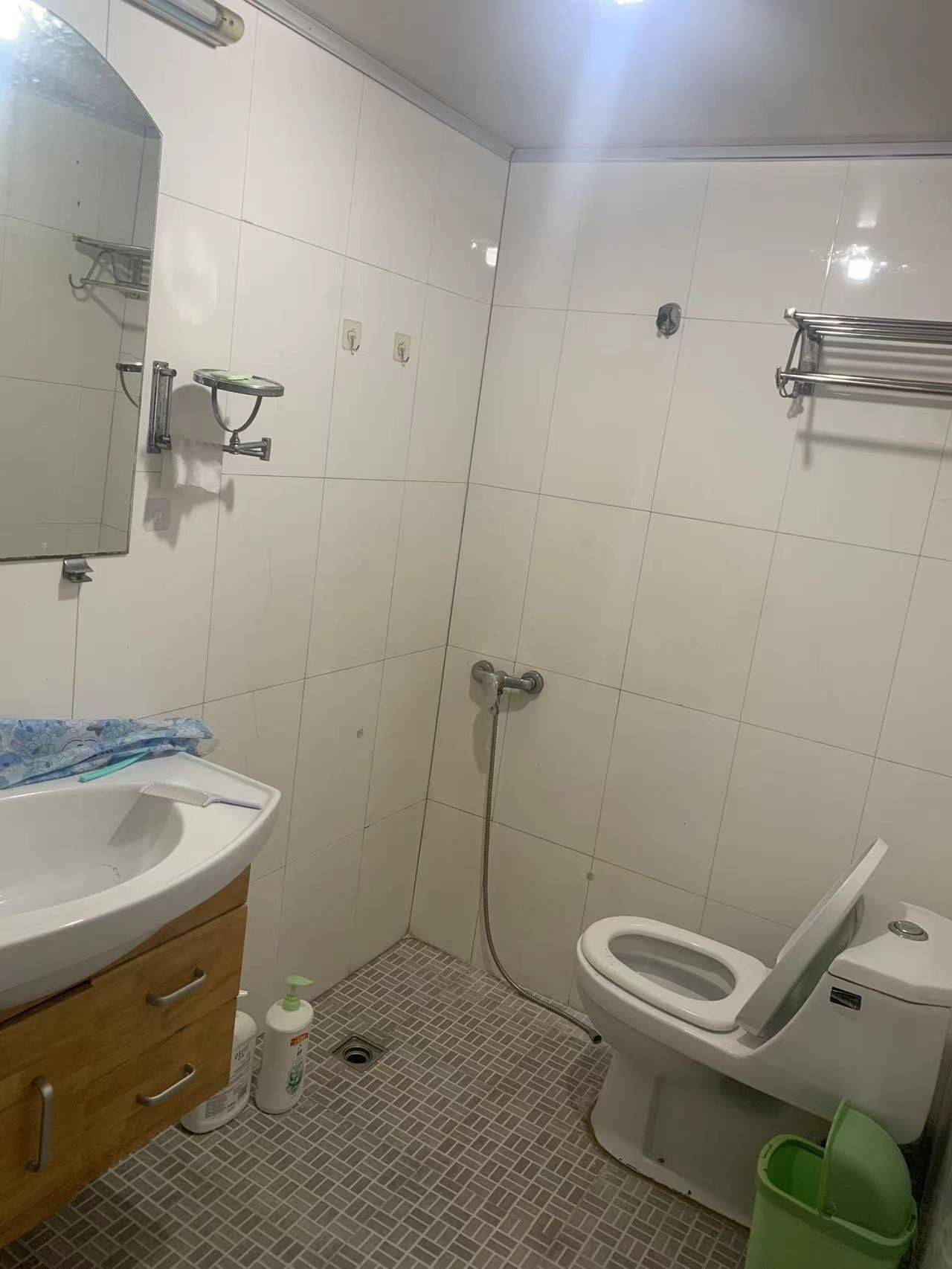 Wenzhou-Ruian City-Cozy Home,Clean&Comfy,No Gender Limit,Hustle & Bustle,“Friends”,Chilled,Pet Friendly