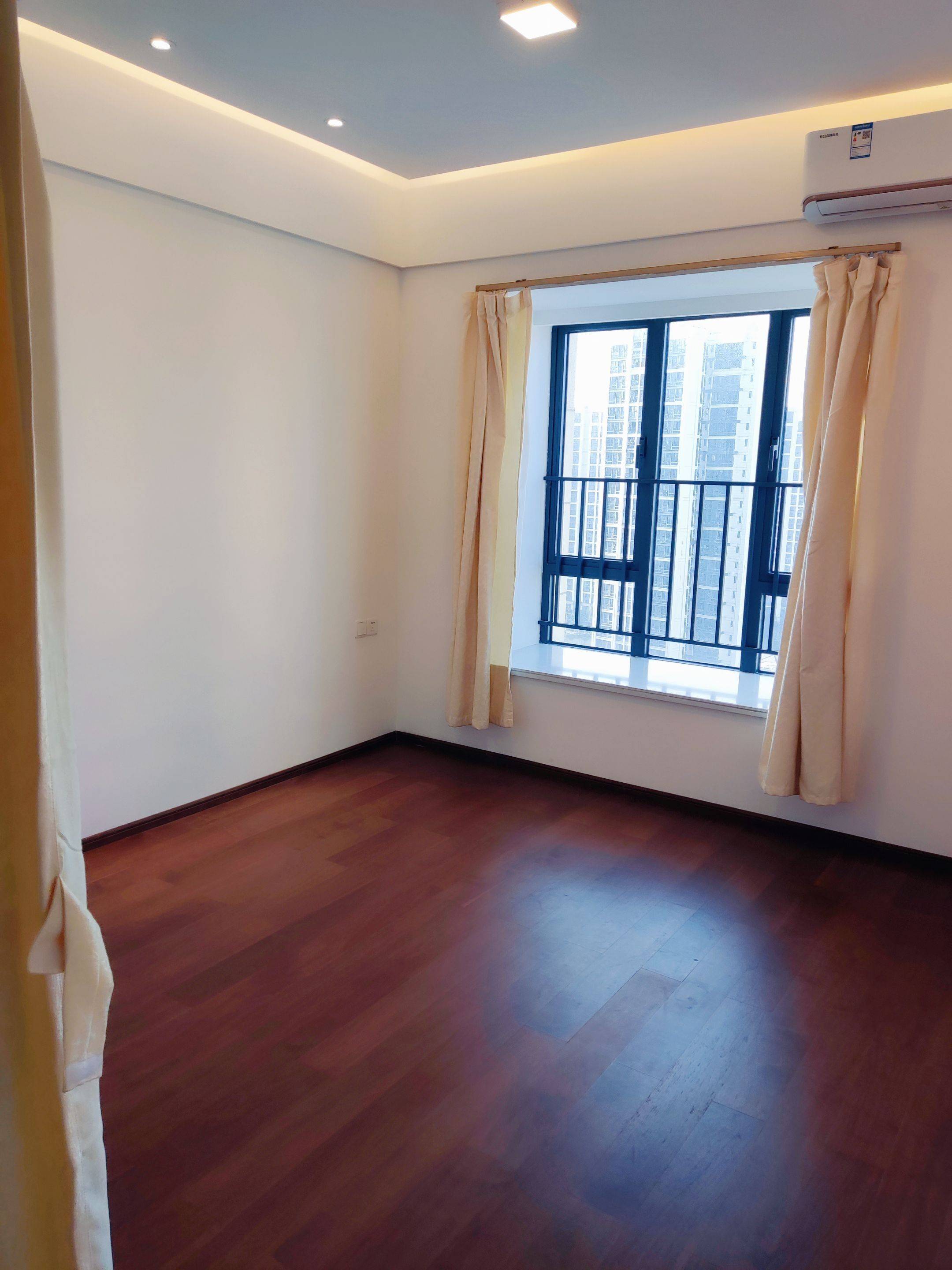 Guangzhou-Huangpu-Cozy Home,Clean&Comfy,No Gender Limit,Hustle & Bustle,“Friends”,Chilled