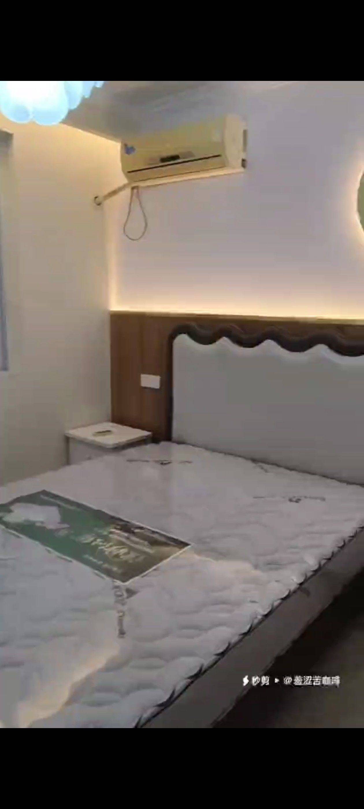 Shanghai-Pudong-Clean&Comfy,No Gender Limit