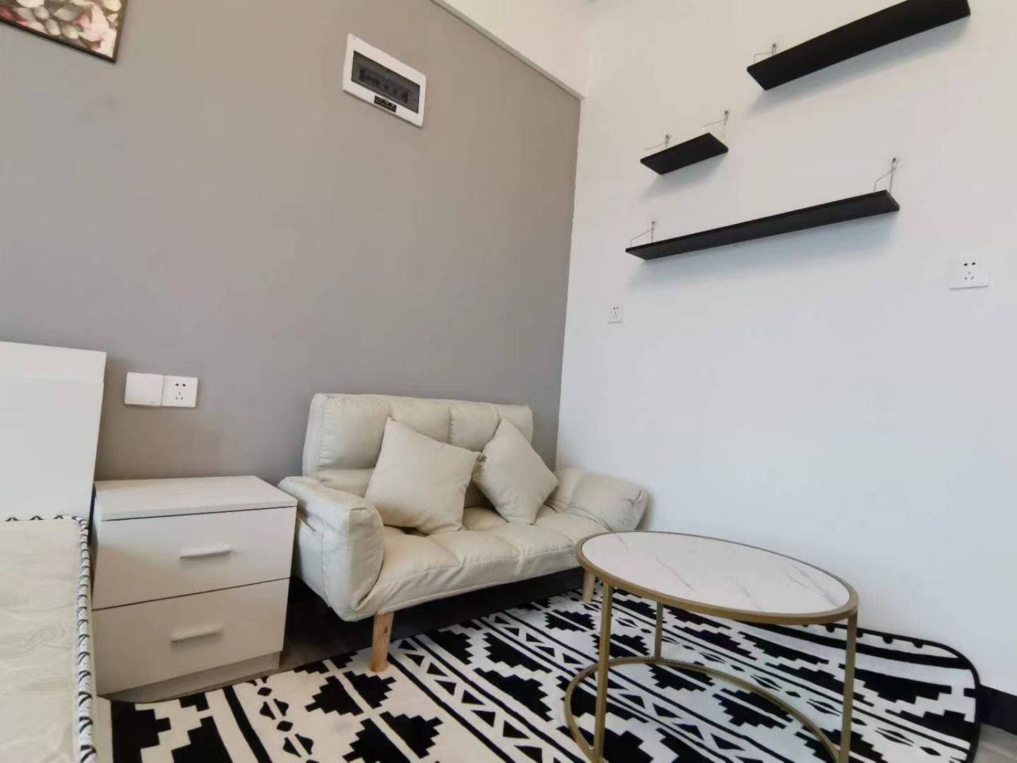 周老师呀整租房源2