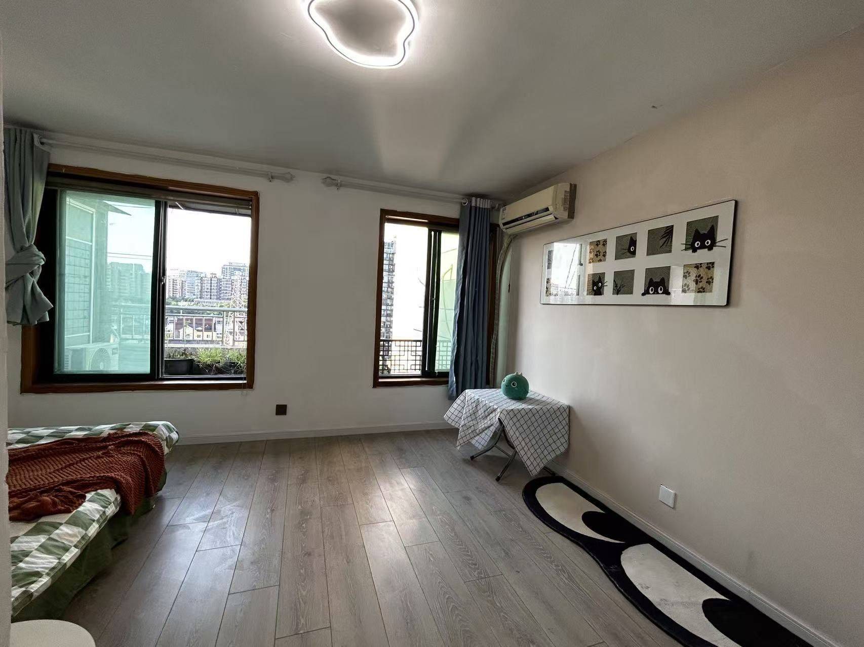 Nanjing-Yuhuatai-Cozy Home,No Gender Limit,Hustle & Bustle,“Friends”,Chilled