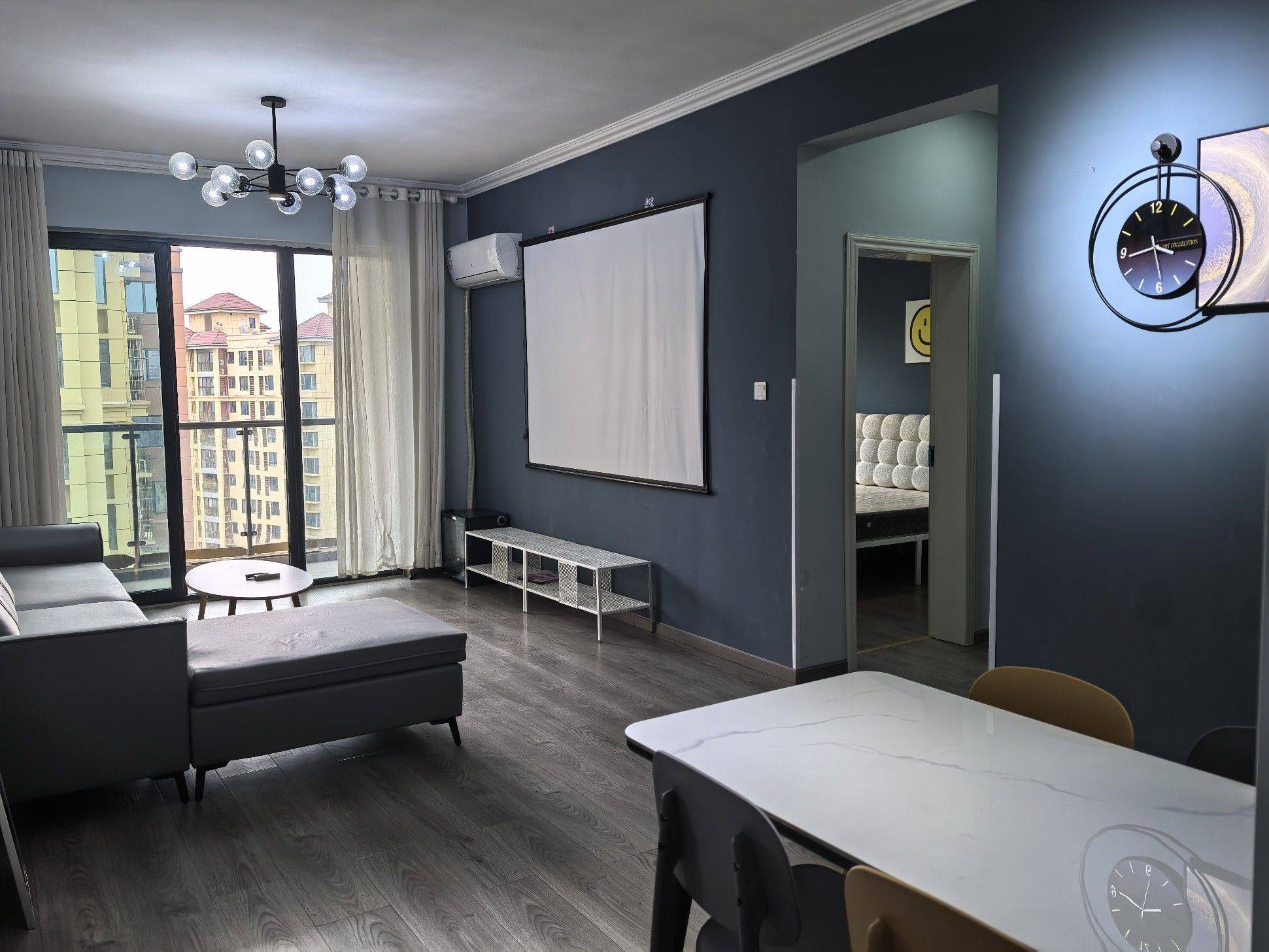 Chengdu-Chenghua-Cozy Home,Clean&Comfy,No Gender Limit,Hustle & Bustle,“Friends”,Chilled,LGBTQ Friendly,Pet Friendly