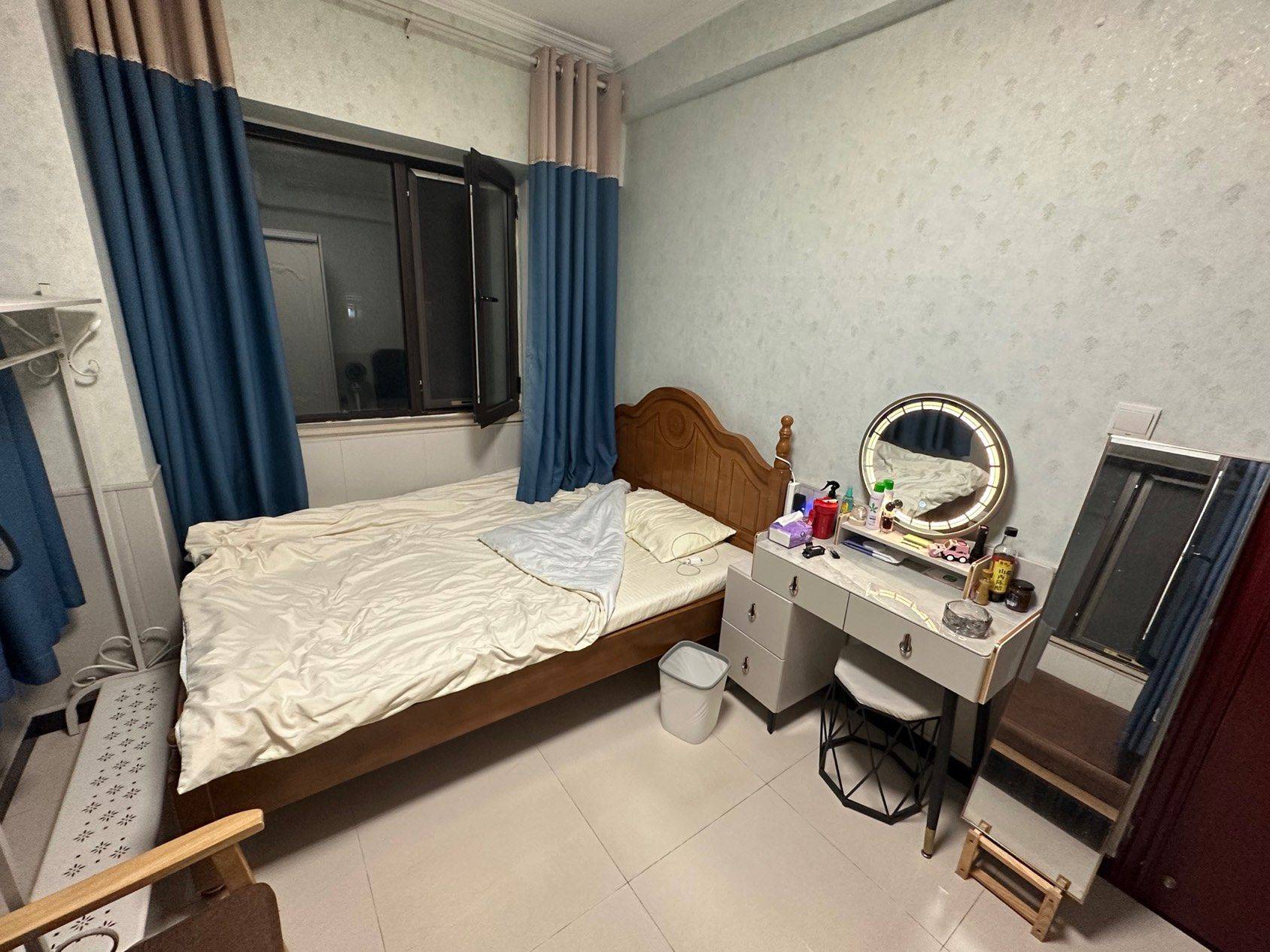 Zhengzhou-Jinshui-Cozy Home,Clean&Comfy,No Gender Limit,Hustle & Bustle,“Friends”,Chilled,LGBTQ Friendly,Pet Friendly