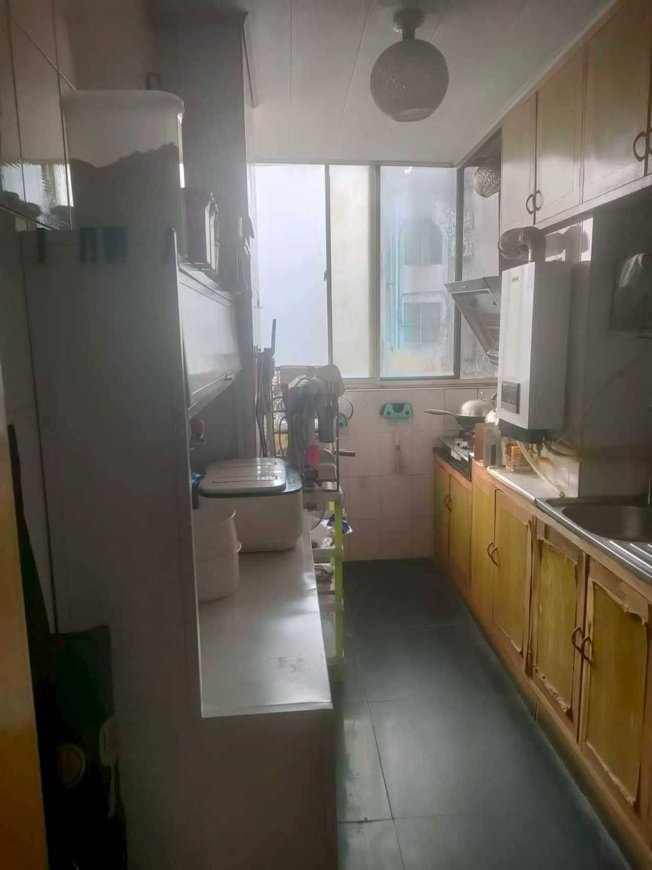 Hefei-Luyang-Cozy Home,Clean&Comfy,No Gender Limit,Hustle & Bustle,“Friends”,Chilled