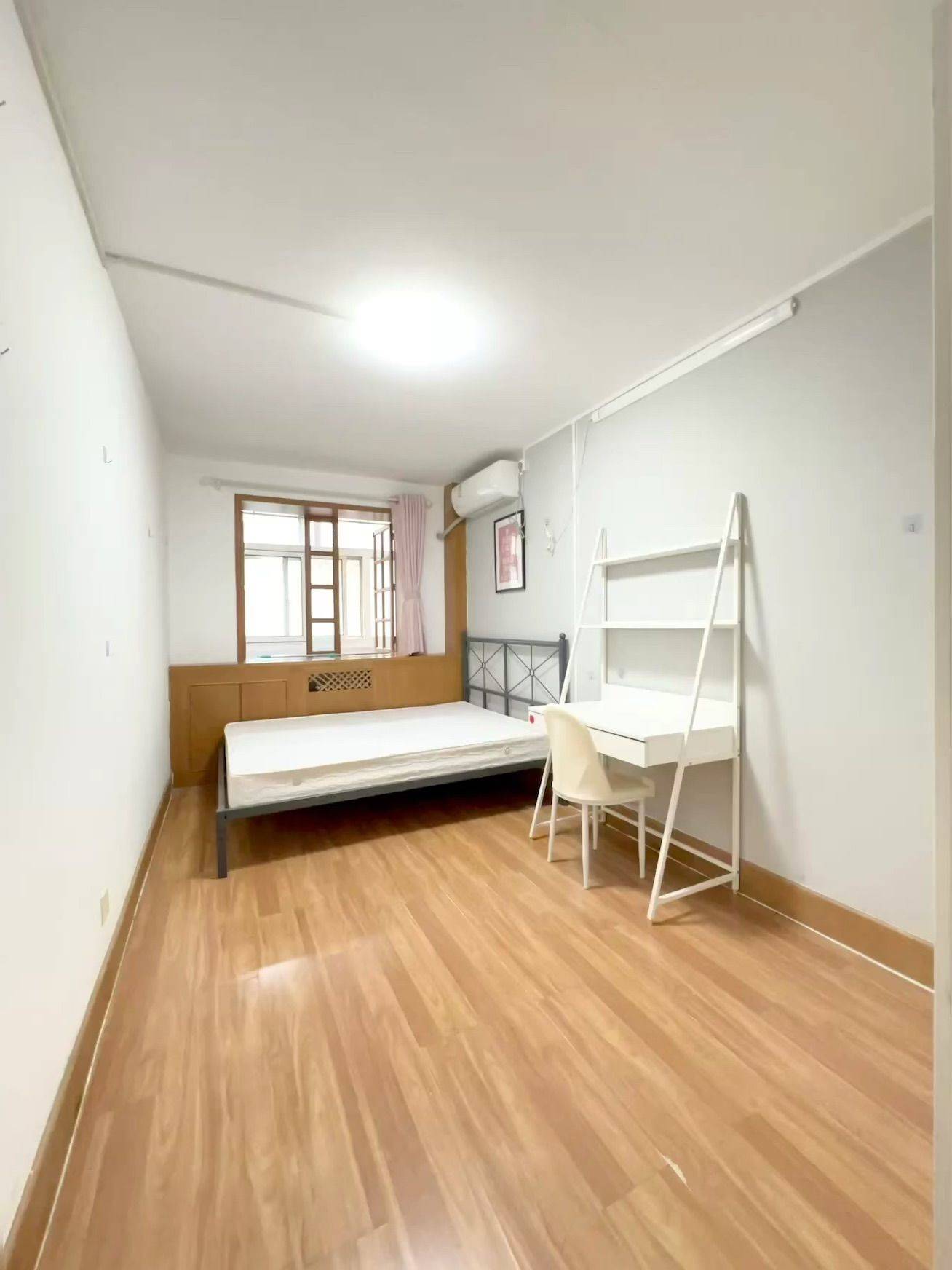Beijing-Chaoyang-Line 10,Seeking Flatmate,Shared Apartment