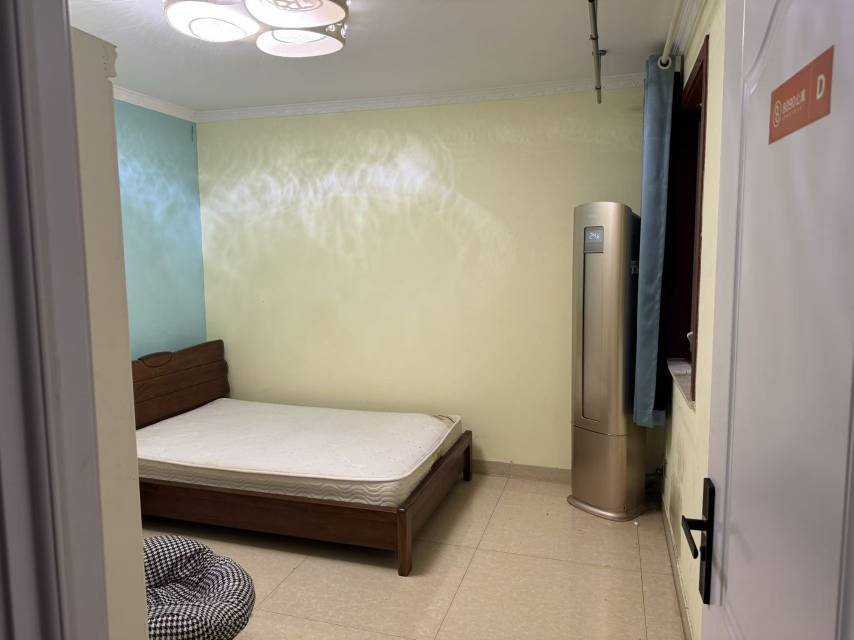 Nanjing-Jianye-Hustle & Bustle