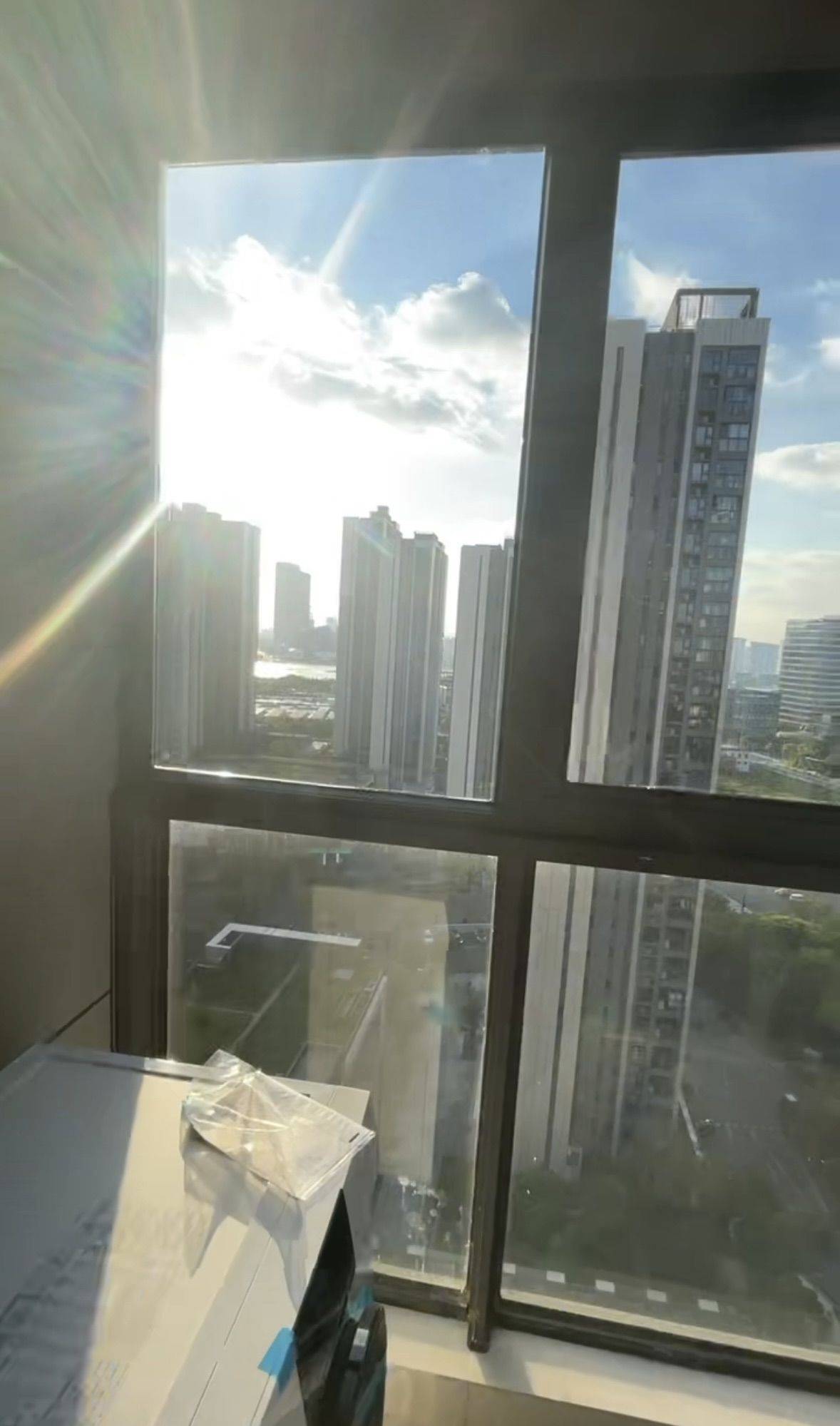 Shanghai-Pudong-Cozy Home,Clean&Comfy,No Gender Limit,Hustle & Bustle,“Friends”,Chilled,LGBTQ Friendly,Pet Friendly