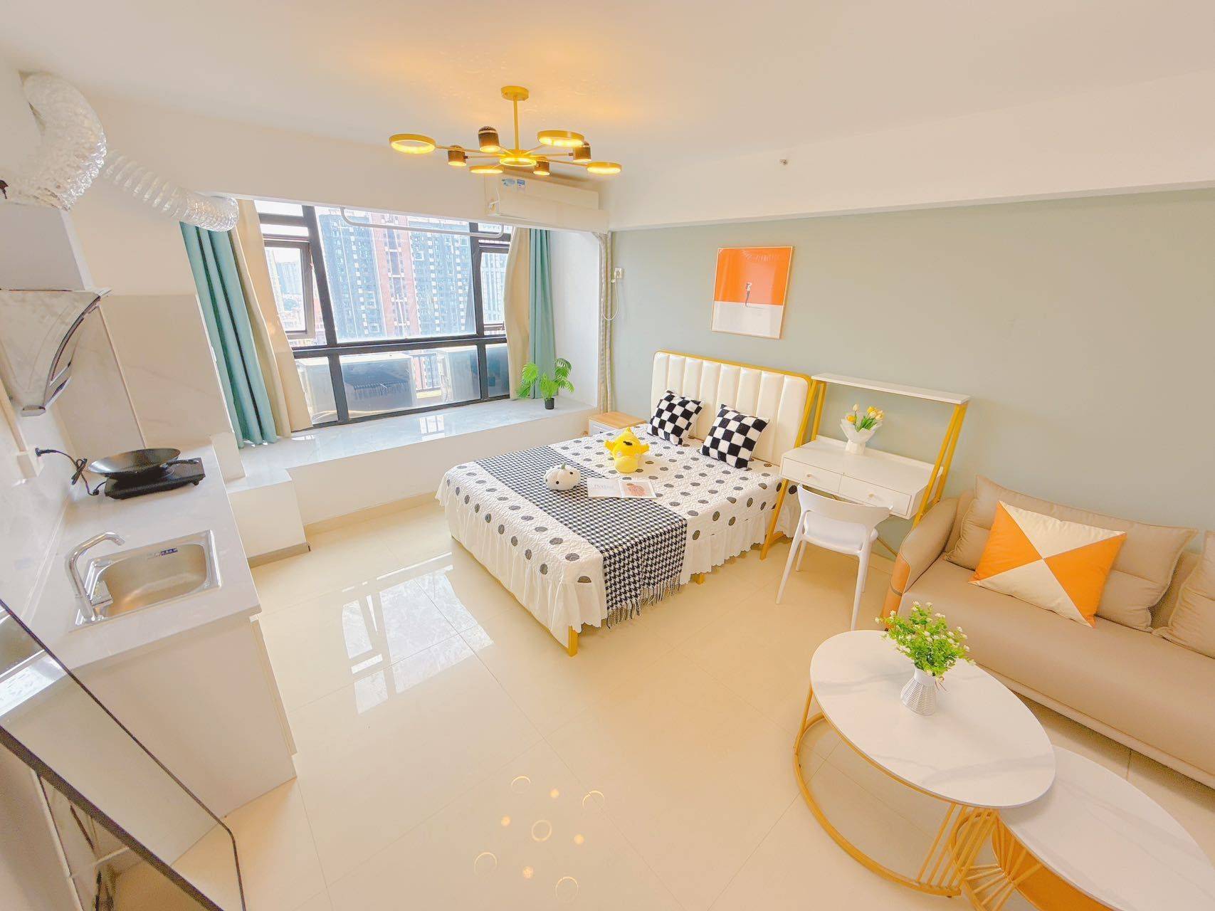 Wuhan-Hongshan-Cozy Home,Clean&Comfy,No Gender Limit,Hustle & Bustle,“Friends”,Chilled,LGBTQ Friendly,Pet Friendly