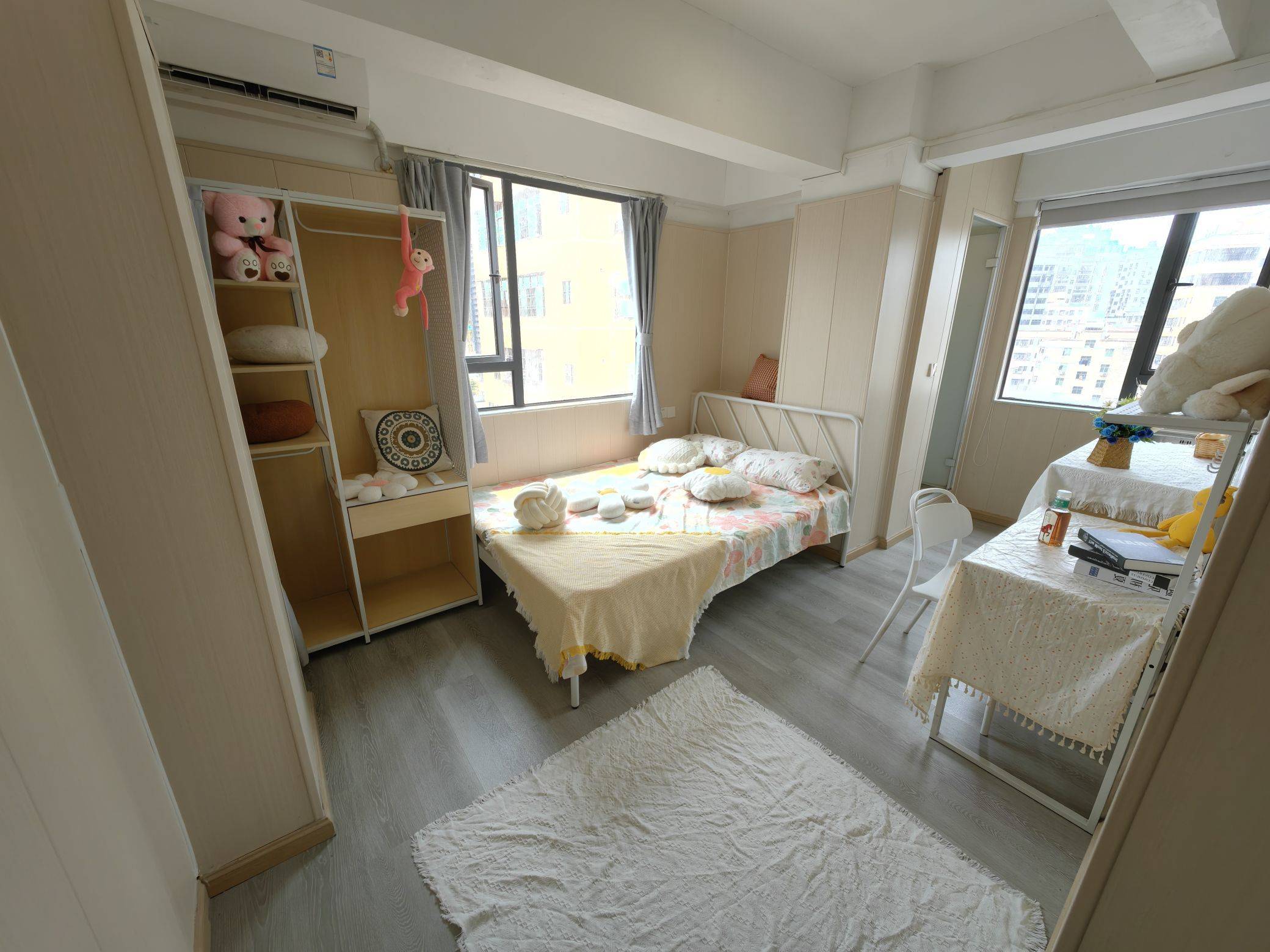 Shenzhen-Longhua-Cozy Home,Clean&Comfy,No Gender Limit,Hustle & Bustle,“Friends”,Chilled,LGBTQ Friendly,Pet Friendly