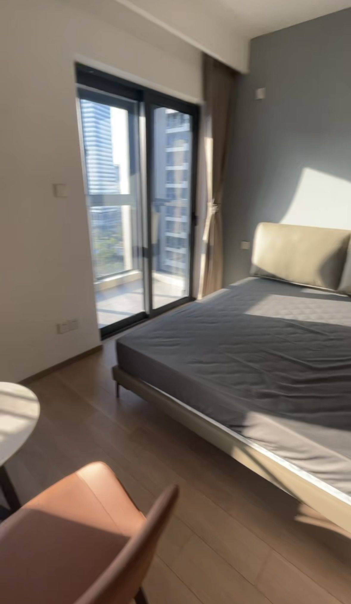 Shanghai-Pudong-Cozy Home,Clean&Comfy,No Gender Limit,Hustle & Bustle,“Friends”,Chilled,LGBTQ Friendly,Pet Friendly