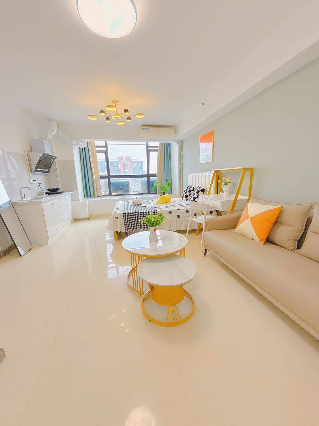 Wuhan-Hongshan-Cozy Home,Clean&Comfy,No Gender Limit,Hustle & Bustle,“Friends”,Chilled,LGBTQ Friendly,Pet Friendly