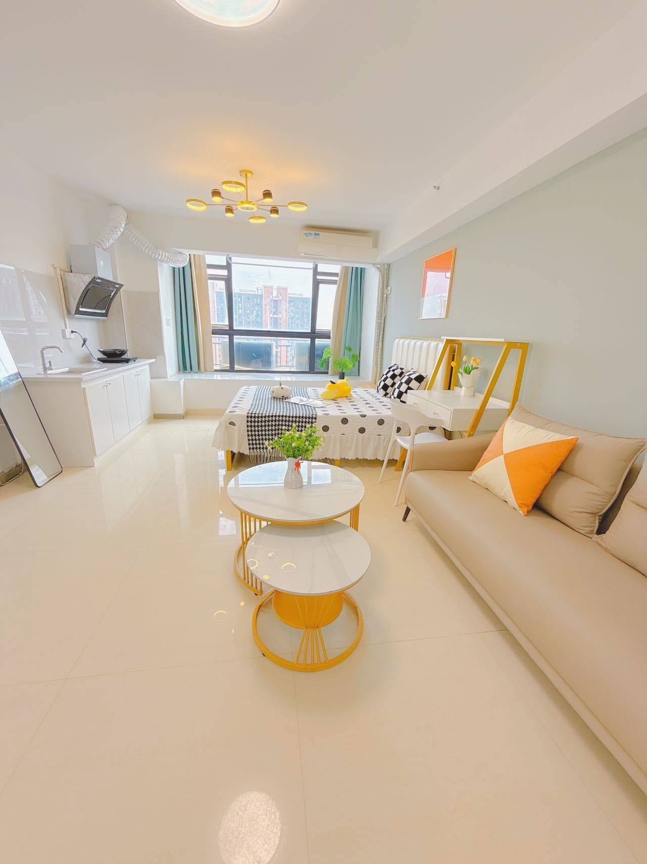 Wuhan-Hongshan-Cozy Home,Clean&Comfy,No Gender Limit,Hustle & Bustle,“Friends”,Chilled,LGBTQ Friendly,Pet Friendly