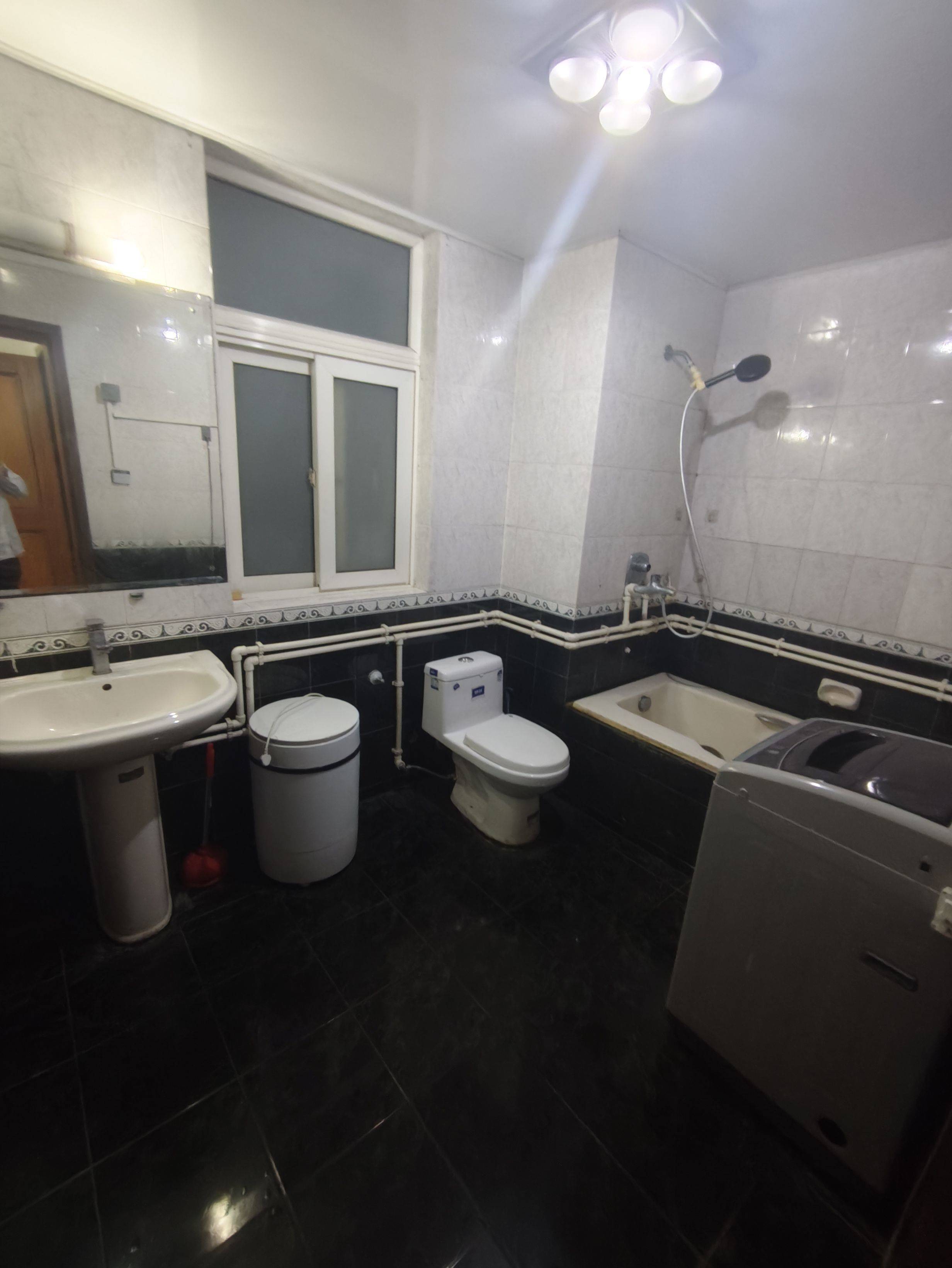 Shanghai-Pudong-Cozy Home,Clean&Comfy,No Gender Limit,Hustle & Bustle,“Friends”,Chilled,LGBTQ Friendly,Pet Friendly
