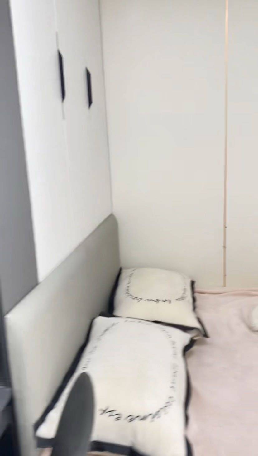 Shenzhen-BaoAn-Cozy Home,Clean&Comfy,No Gender Limit,Hustle & Bustle,“Friends”,Chilled,LGBTQ Friendly,Pet Friendly