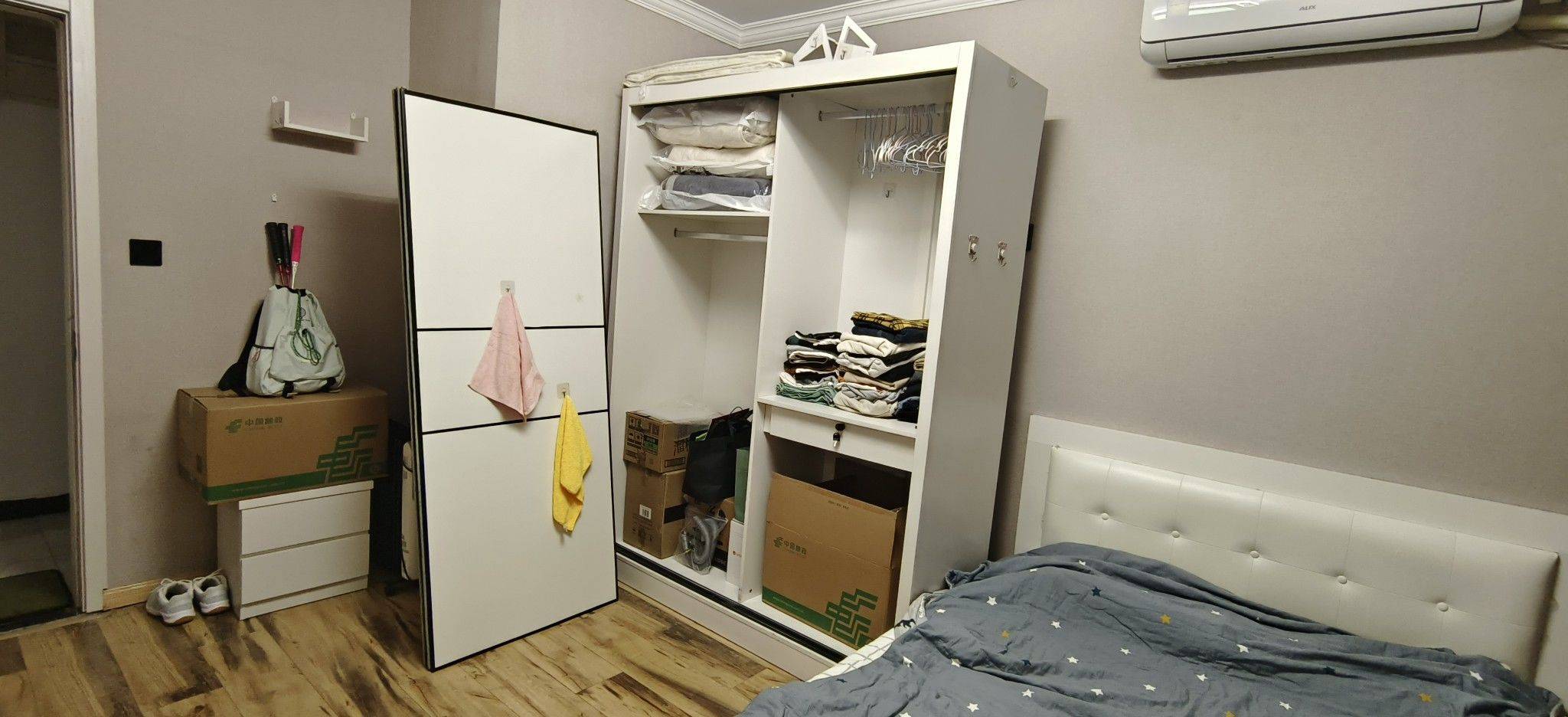 Shanghai-Pudong-Clean&Comfy,No Gender Limit