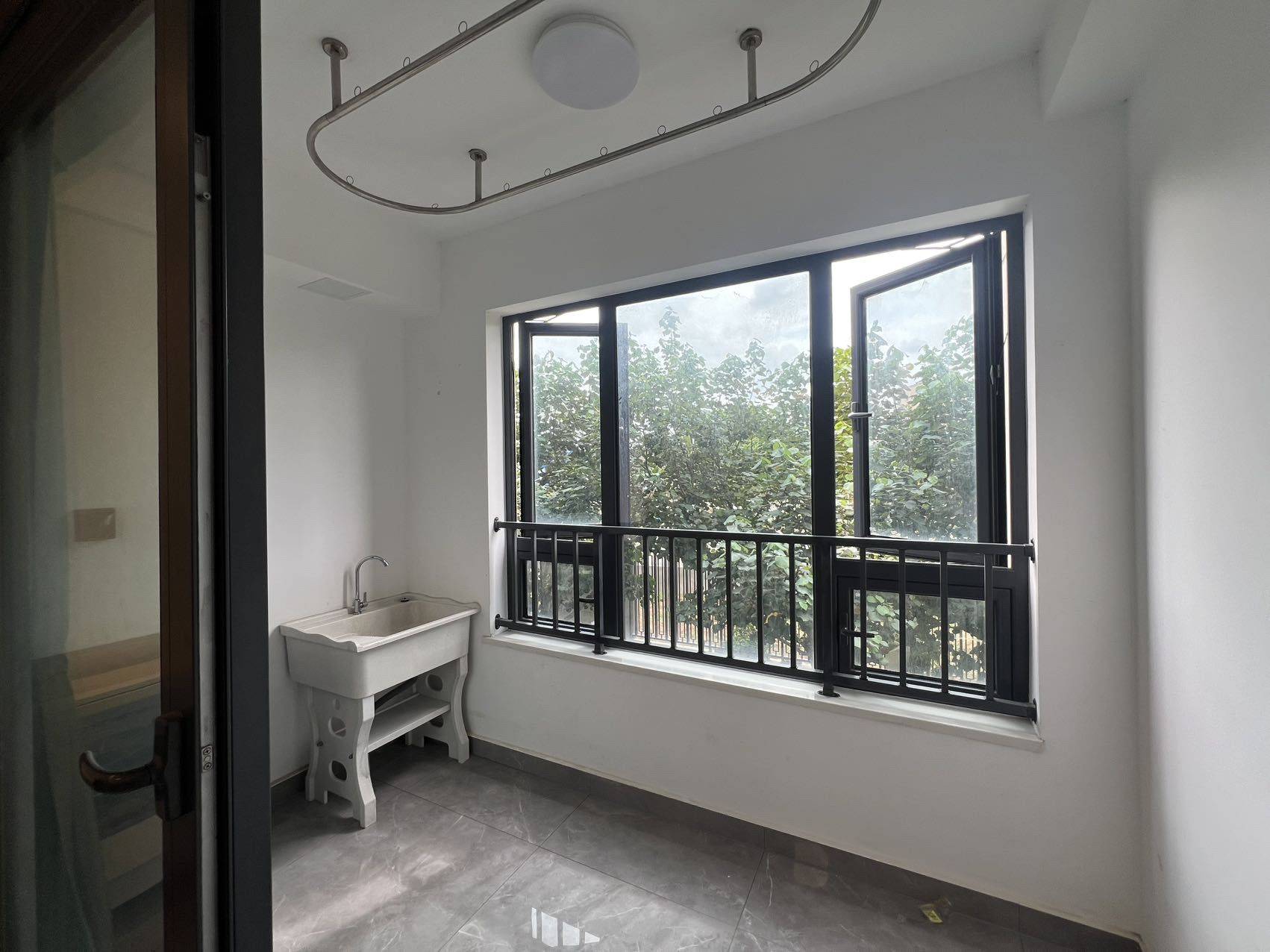 Xiamen-Xiang'An-Cozy Home,Clean&Comfy,No Gender Limit,Hustle & Bustle,“Friends”,Chilled