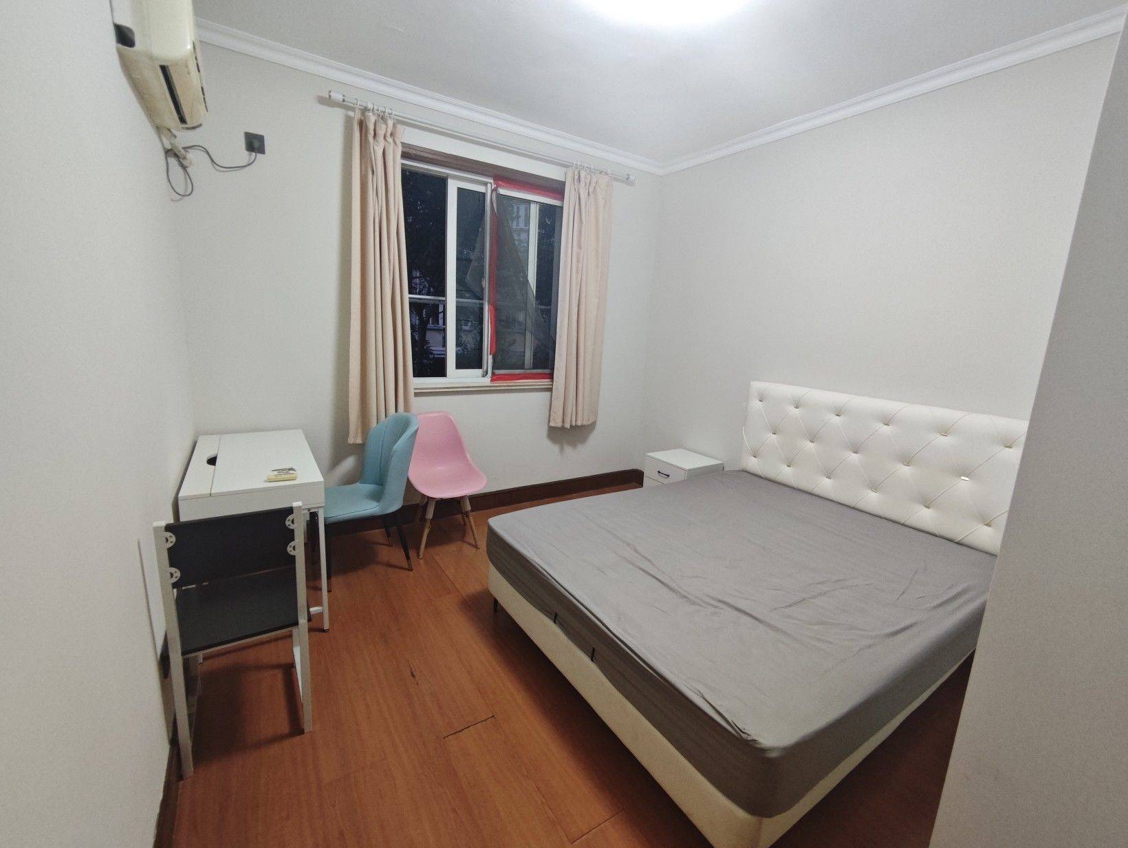 Shanghai-Pudong-Cozy Home,Clean&Comfy,No Gender Limit,Hustle & Bustle,“Friends”,Chilled,LGBTQ Friendly,Pet Friendly