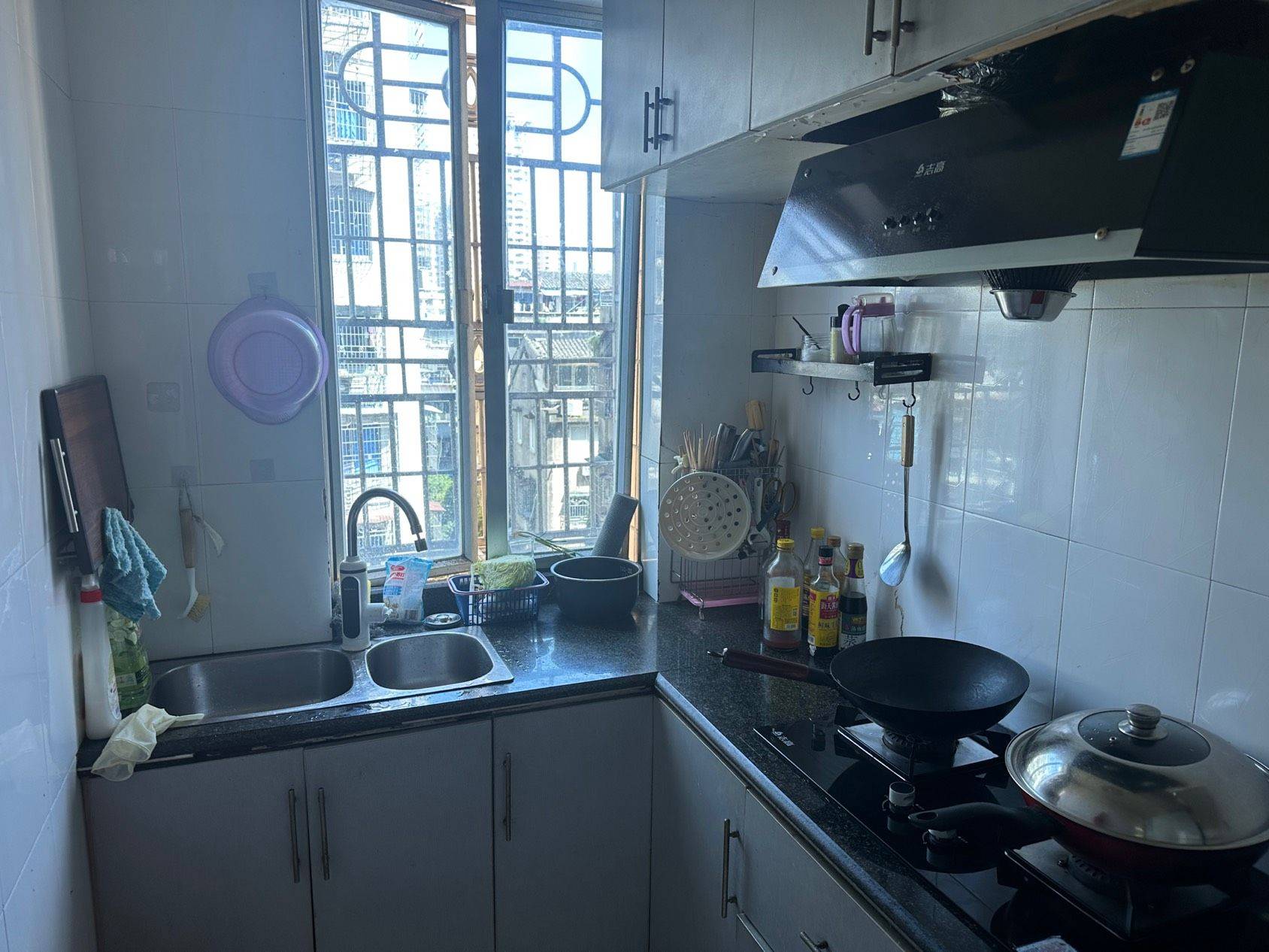 Wenzhou-Lucheng-Hustle & Bustle