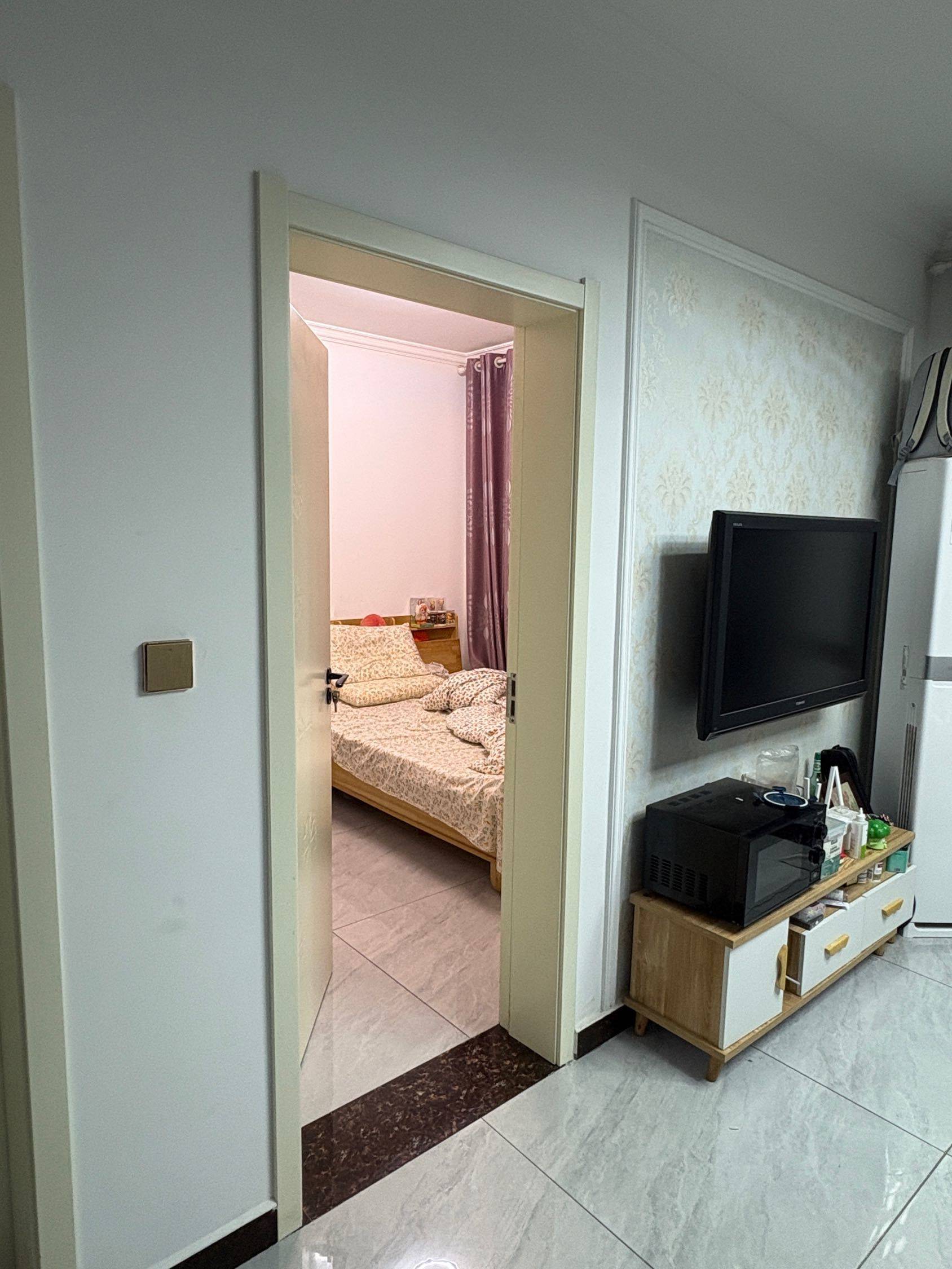 Zhengzhou-Jinshui-Cozy Home,Clean&Comfy,No Gender Limit,Hustle & Bustle,“Friends”,Chilled