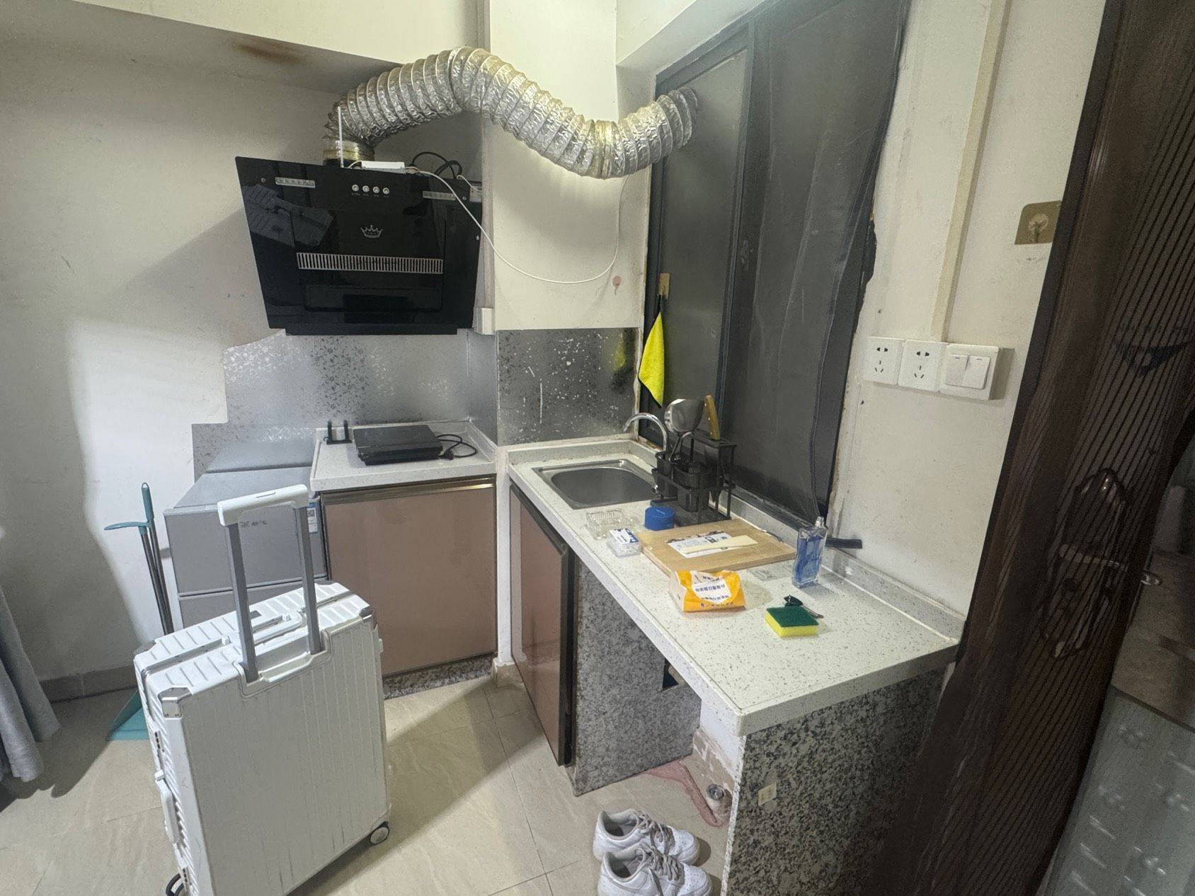 Shenzhen-BaoAn-在区中心,Pet Friendly,Cozy Home,Clean&Comfy,No Gender Limit,Hustle & Bustle,Chilled