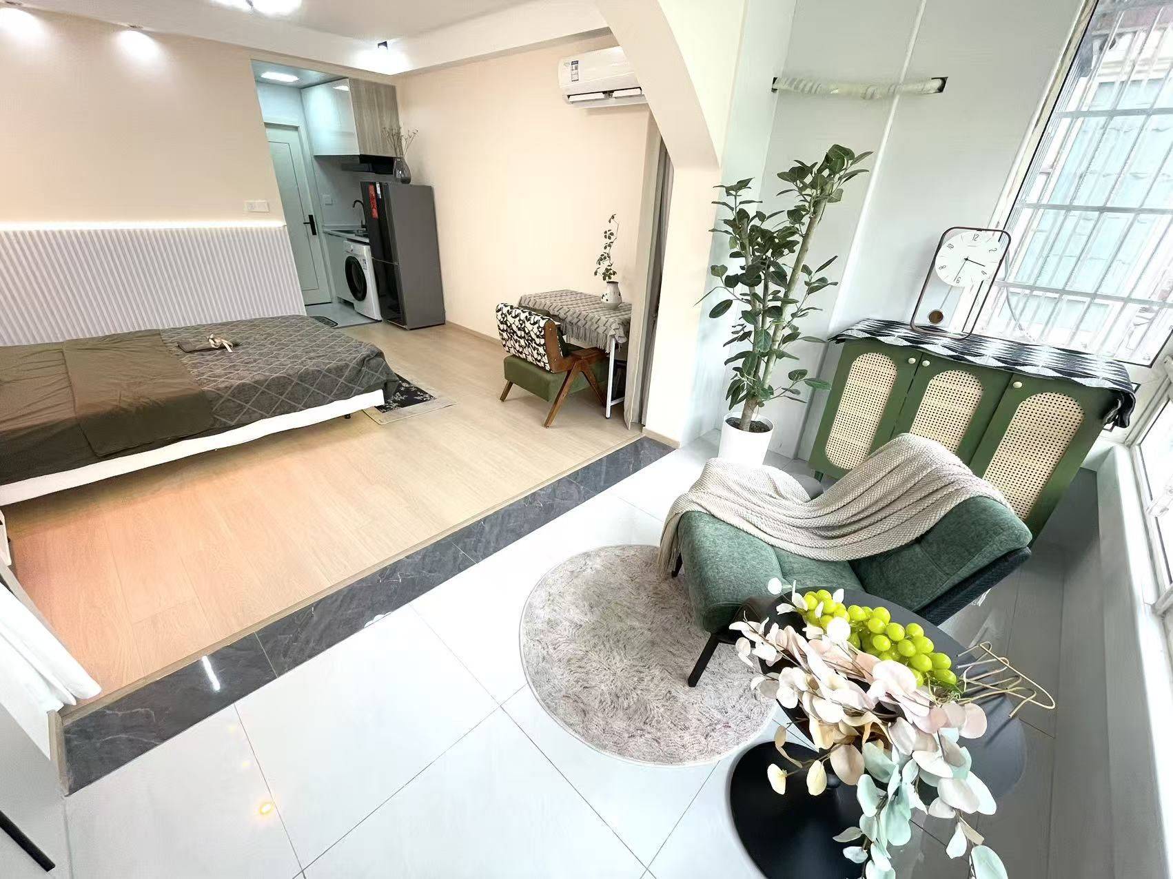Shanghai-Pudong-Cozy Home,Clean&Comfy,No Gender Limit,Hustle & Bustle,“Friends”,Chilled,LGBTQ Friendly,Pet Friendly
