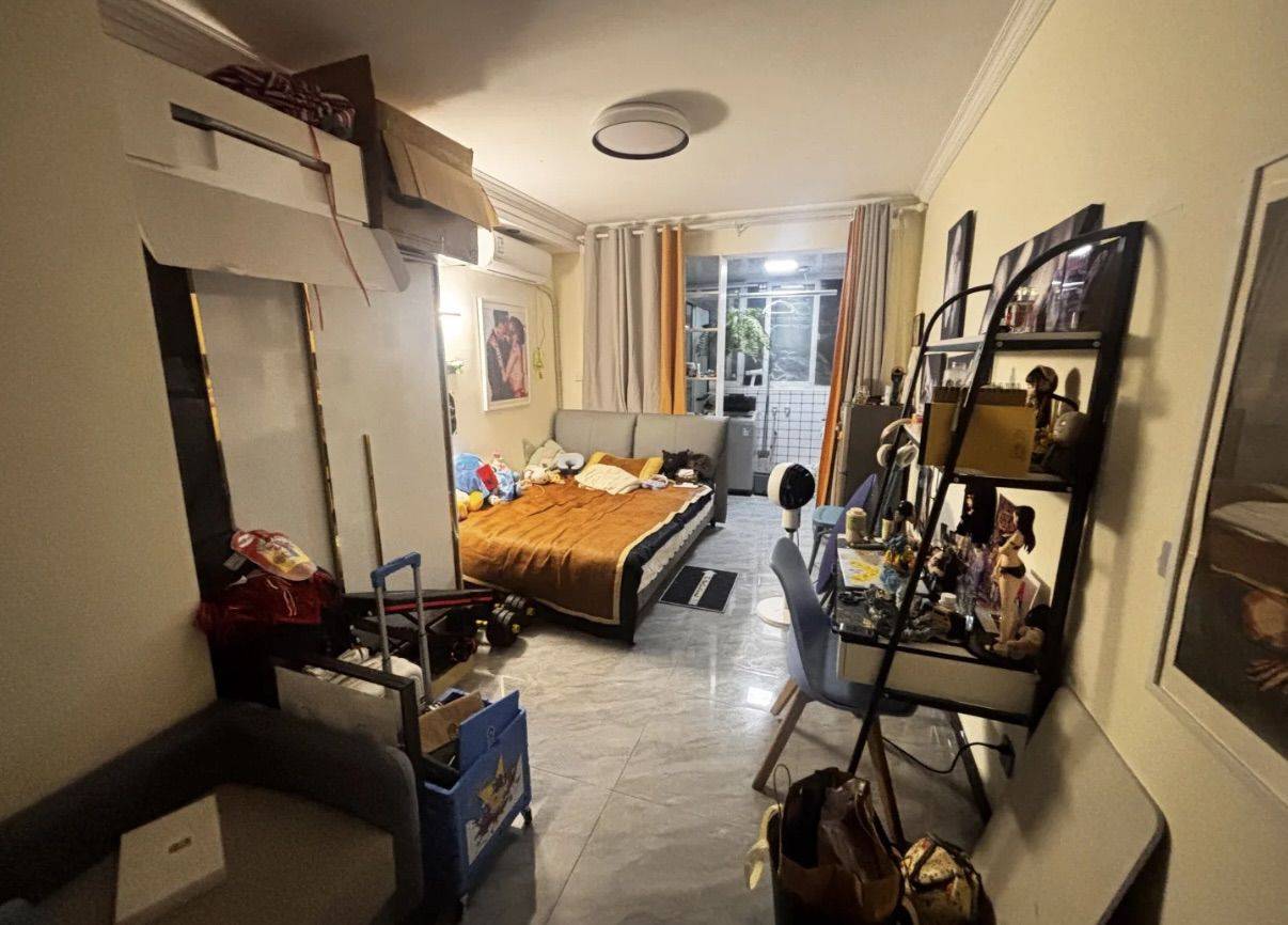 Shanghai-Pudong-Cozy Home,Clean&Comfy,No Gender Limit,Hustle & Bustle,“Friends”,Chilled,LGBTQ Friendly,Pet Friendly