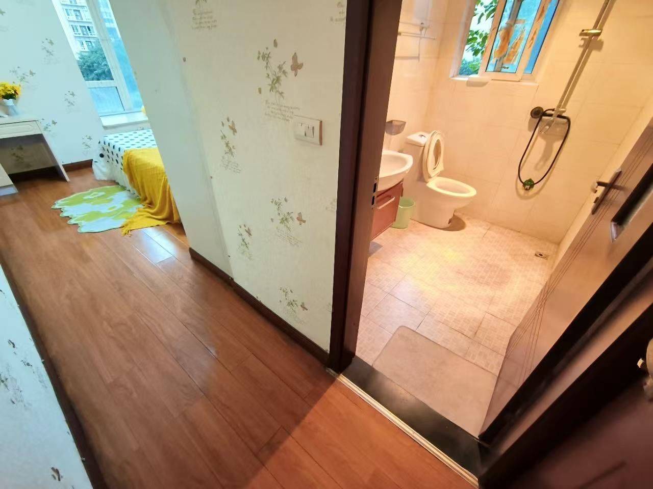 Chongqing-Yubei-Cozy Home,Clean&Comfy,No Gender Limit,Hustle & Bustle,“Friends”,Chilled,LGBTQ Friendly,Pet Friendly