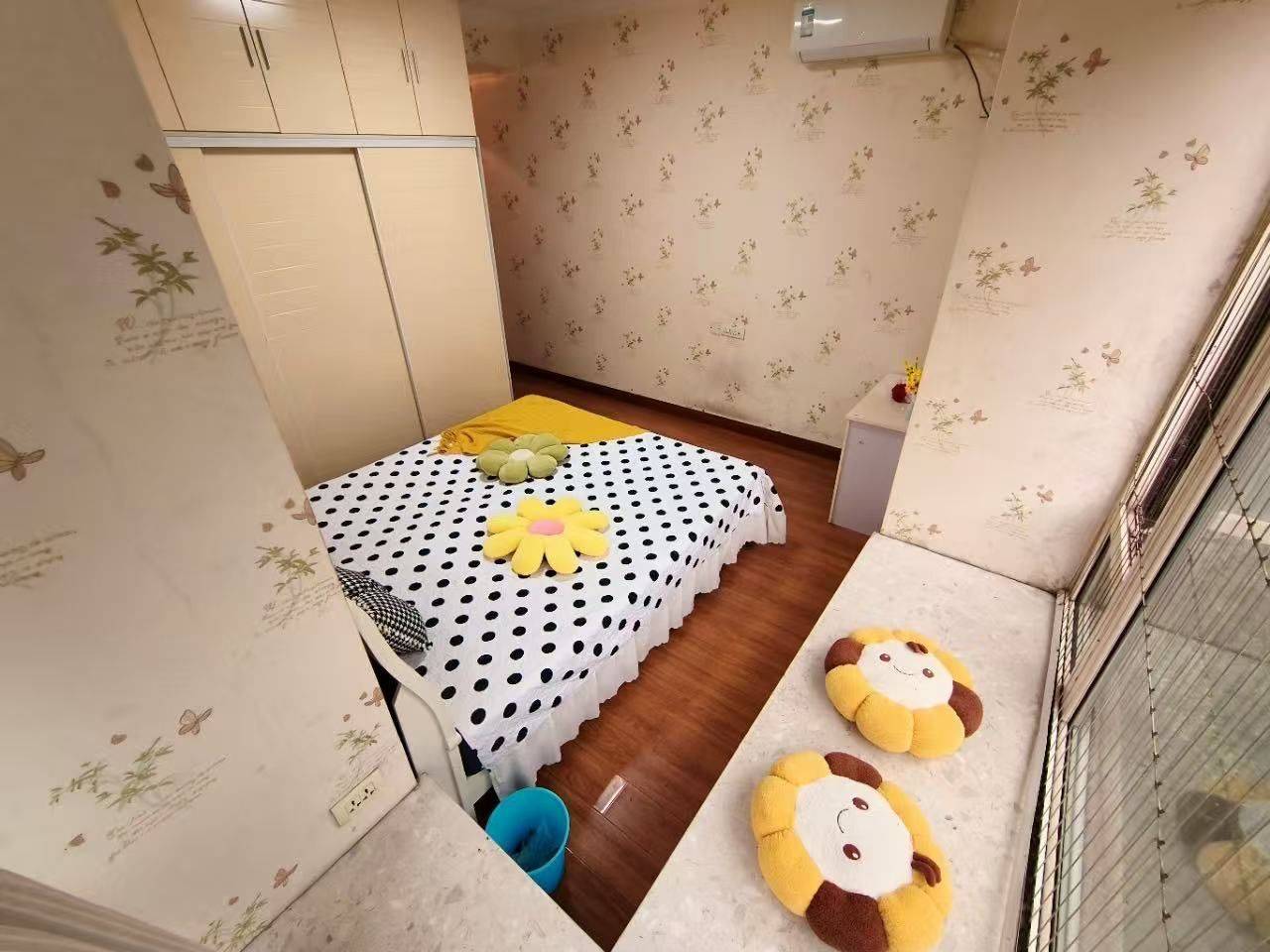 Chongqing-Yubei-Cozy Home,Clean&Comfy,No Gender Limit,Hustle & Bustle,“Friends”,Chilled,LGBTQ Friendly,Pet Friendly