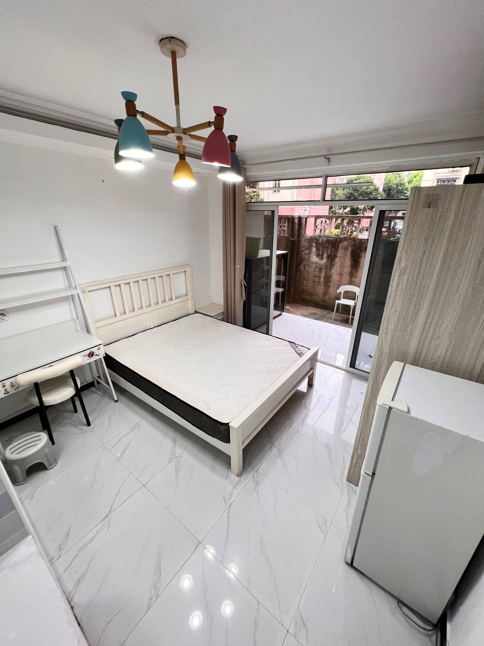 Shanghai-Pudong-Cozy Home,Clean&Comfy,No Gender Limit,Hustle & Bustle,“Friends”,Chilled,LGBTQ Friendly,Pet Friendly
