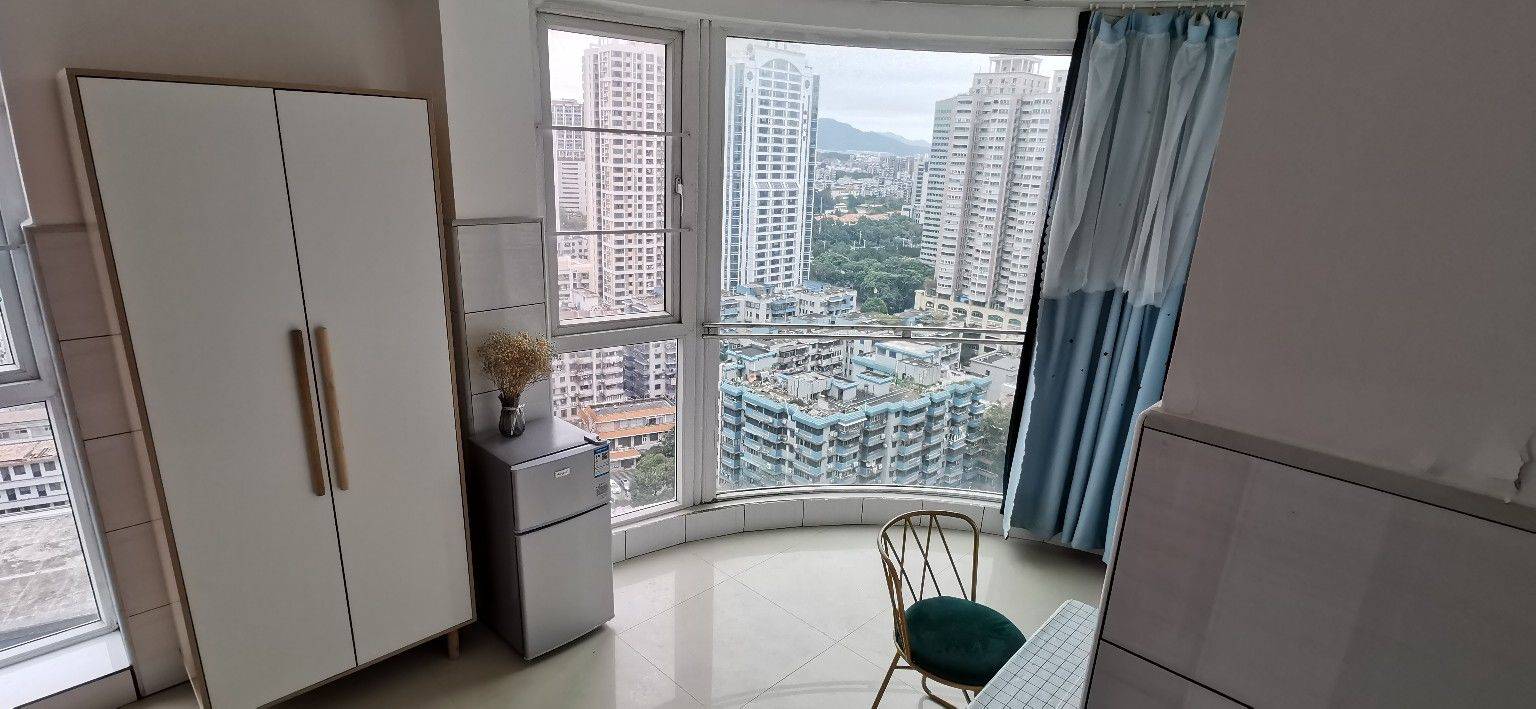 Guangzhou-Tianhe-Cozy Home,Clean&Comfy,No Gender Limit,Hustle & Bustle,“Friends”,Chilled,LGBTQ Friendly