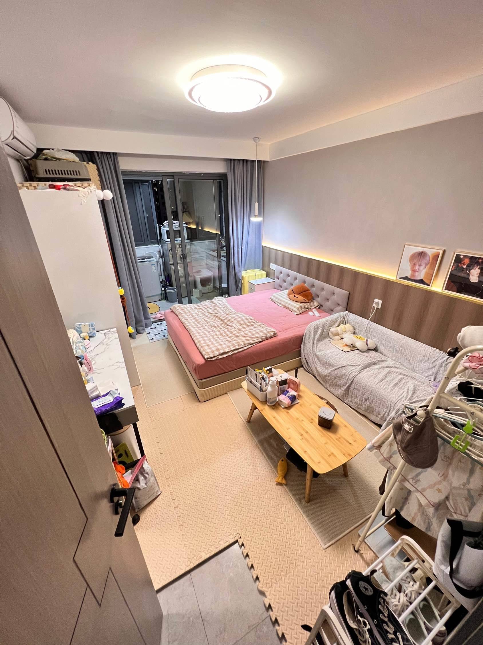 Shanghai-Pudong-Cozy Home,Clean&Comfy,No Gender Limit,Hustle & Bustle,“Friends”,Chilled,LGBTQ Friendly,Pet Friendly