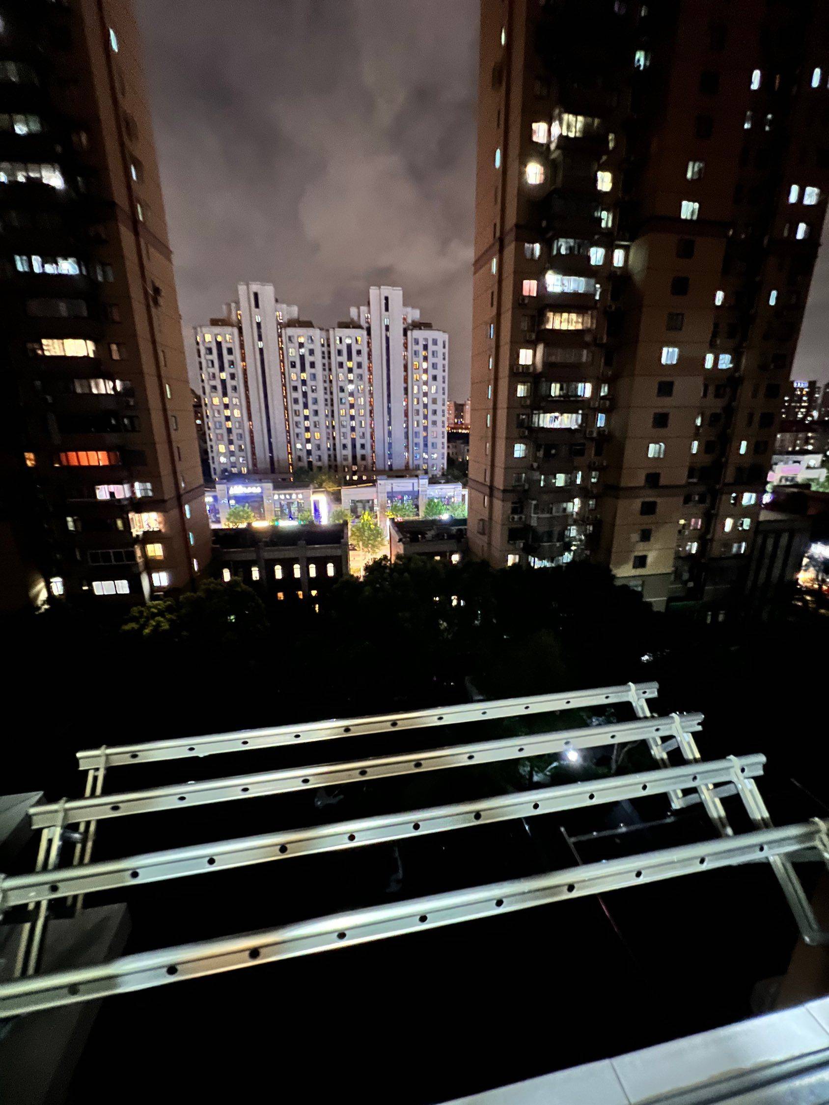 Shanghai-Pudong-Cozy Home,Clean&Comfy,No Gender Limit,Hustle & Bustle,“Friends”,Chilled,LGBTQ Friendly,Pet Friendly