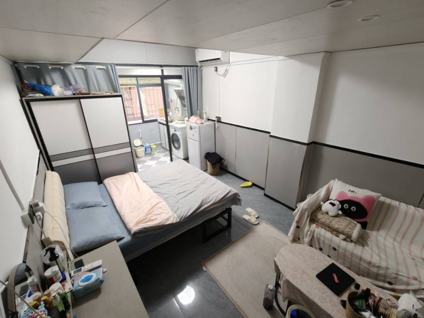 Shenzhen-Longhua-40RMB/Night,Cozy Home,Clean&Comfy,No Gender Limit,Hustle & Bustle,“Friends”,Chilled,LGBTQ Friendly,Pet Friendly