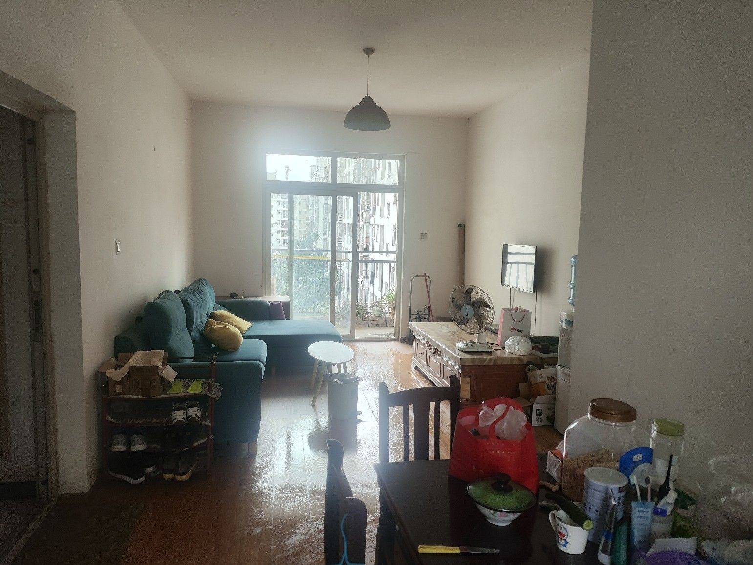 Chengdu-Shuangliu-Clean&Comfy,Hustle & Bustle