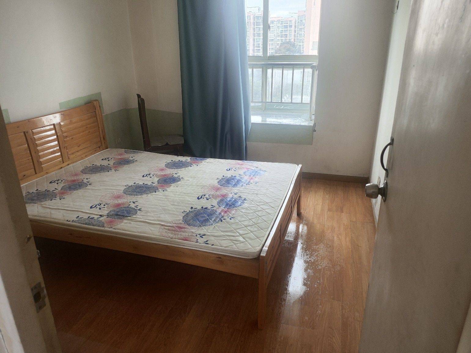 Chengdu-Shuangliu-Clean&Comfy,Hustle & Bustle