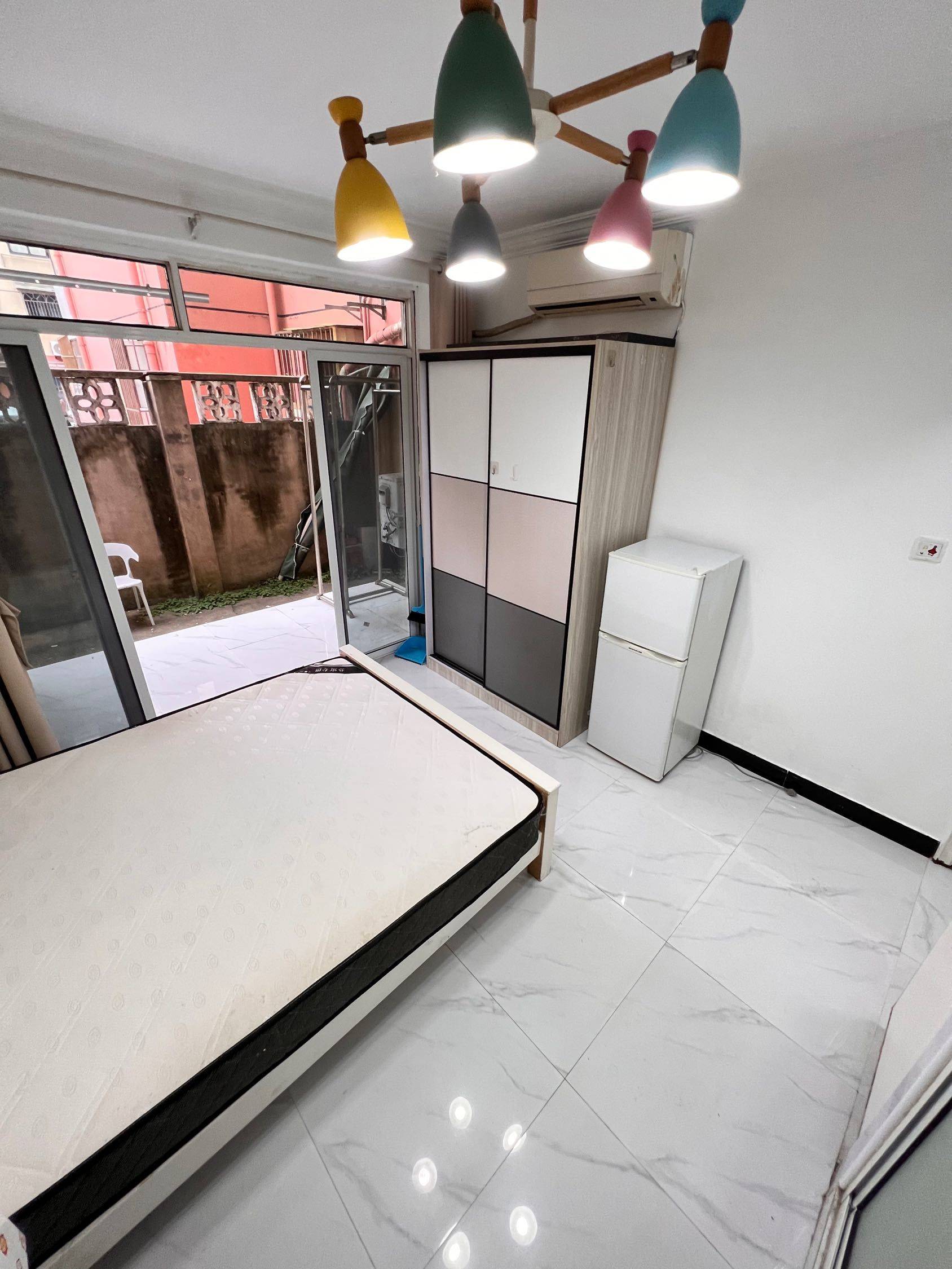 Shanghai-Pudong-Cozy Home,Clean&Comfy,No Gender Limit,Hustle & Bustle,“Friends”,Chilled,LGBTQ Friendly,Pet Friendly