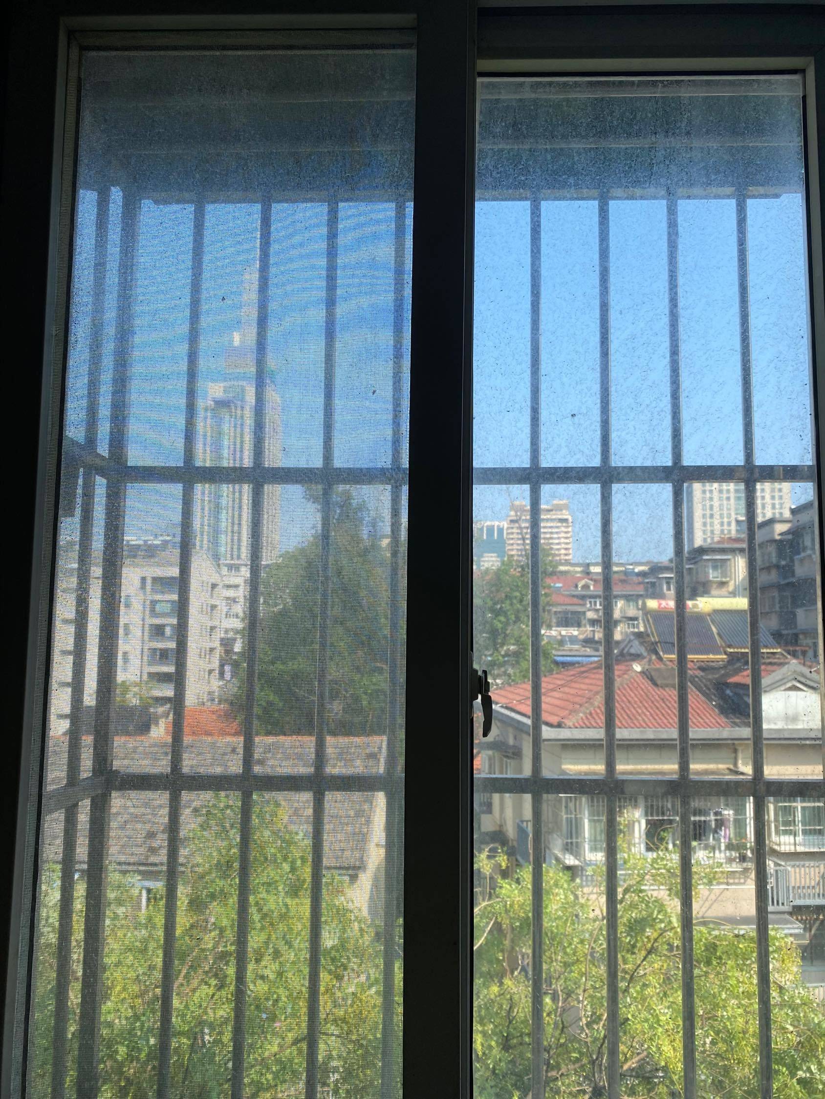 Nanjing-Gulou-Hustle & Bustle