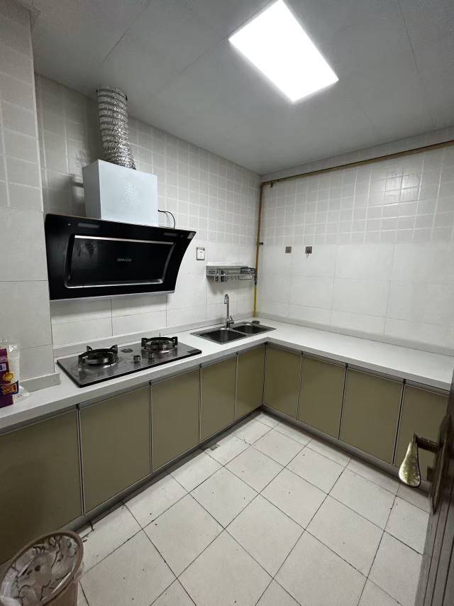 Chengdu-Chenghua-Cozy Home,Clean&Comfy,No Gender Limit,Hustle & Bustle,“Friends”,Chilled,LGBTQ Friendly,Pet Friendly